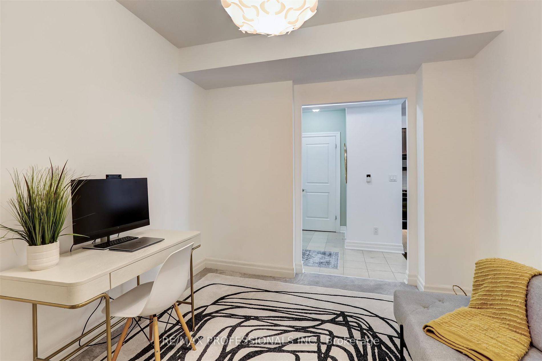 2855 Bloor Street W #311