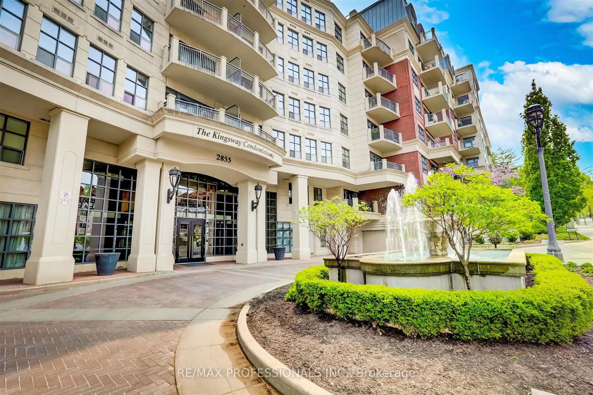 2855 Bloor Street W #311