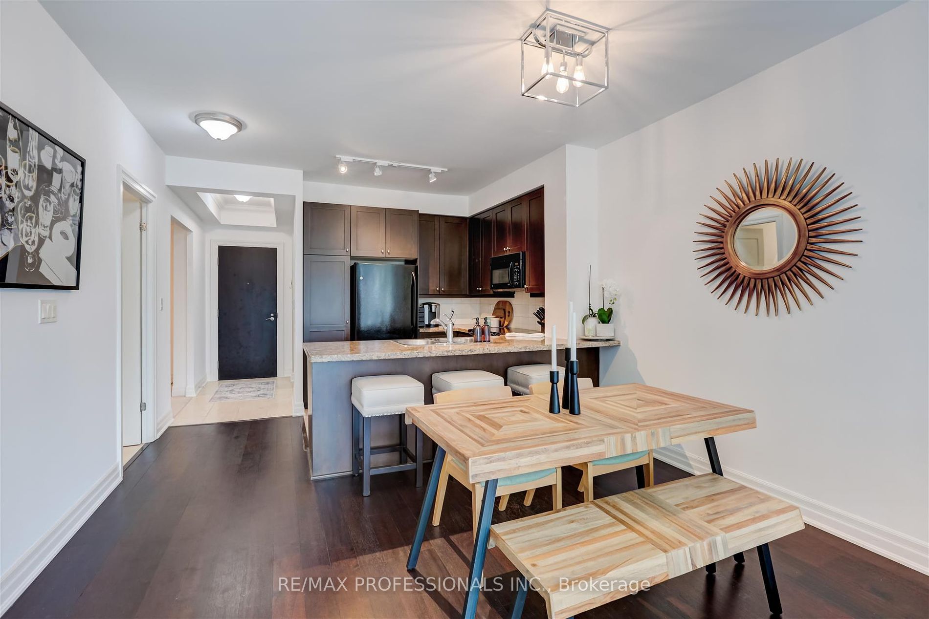 2855 Bloor Street W #311