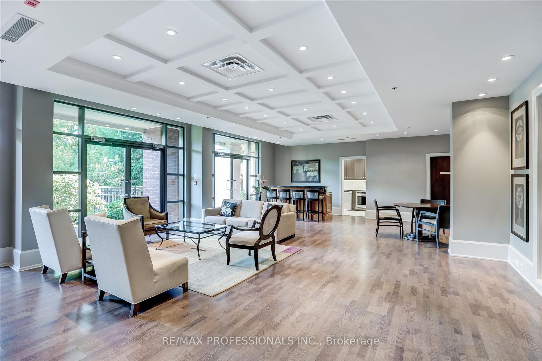2855 Bloor Street W #311