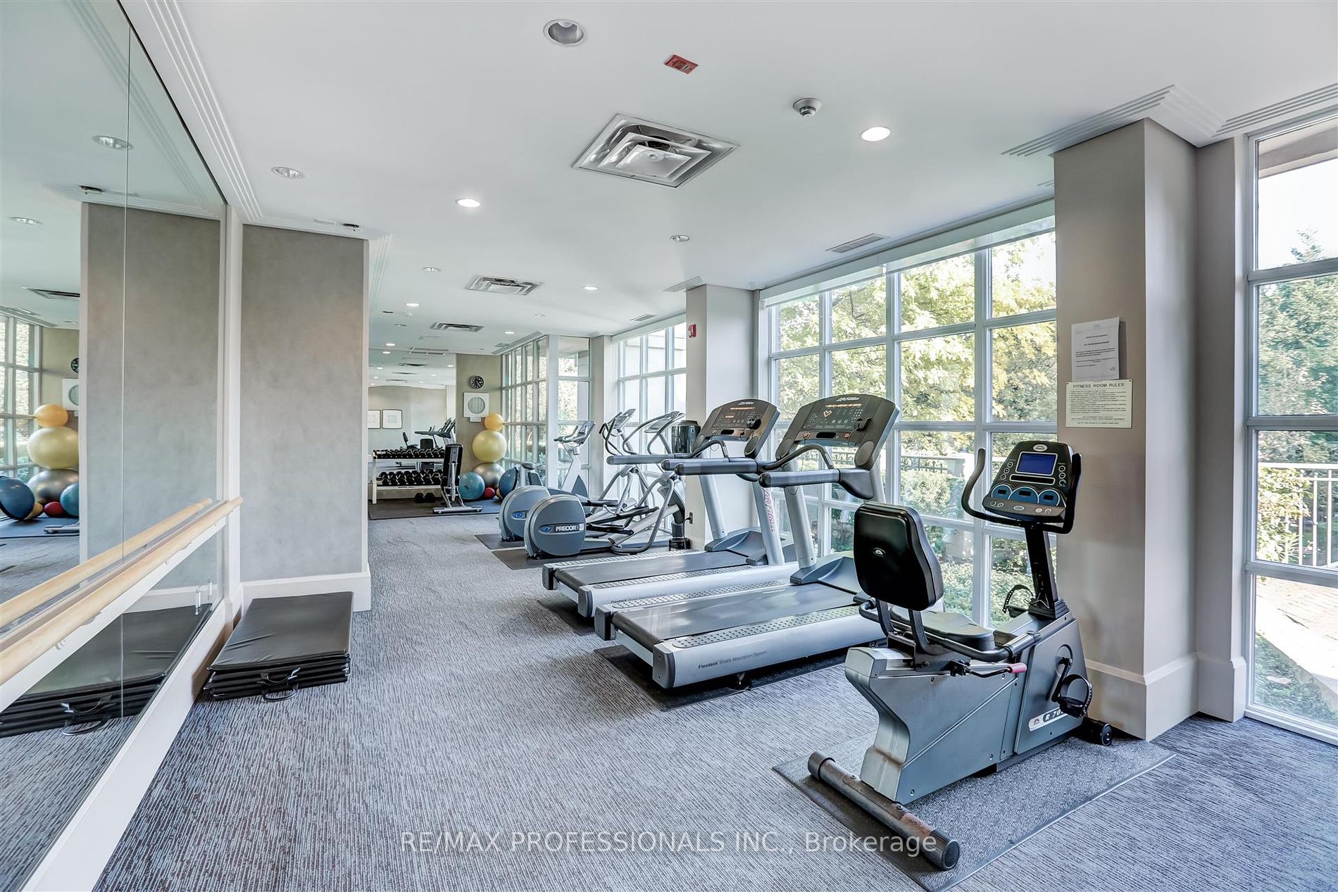 2855 Bloor Street W #311