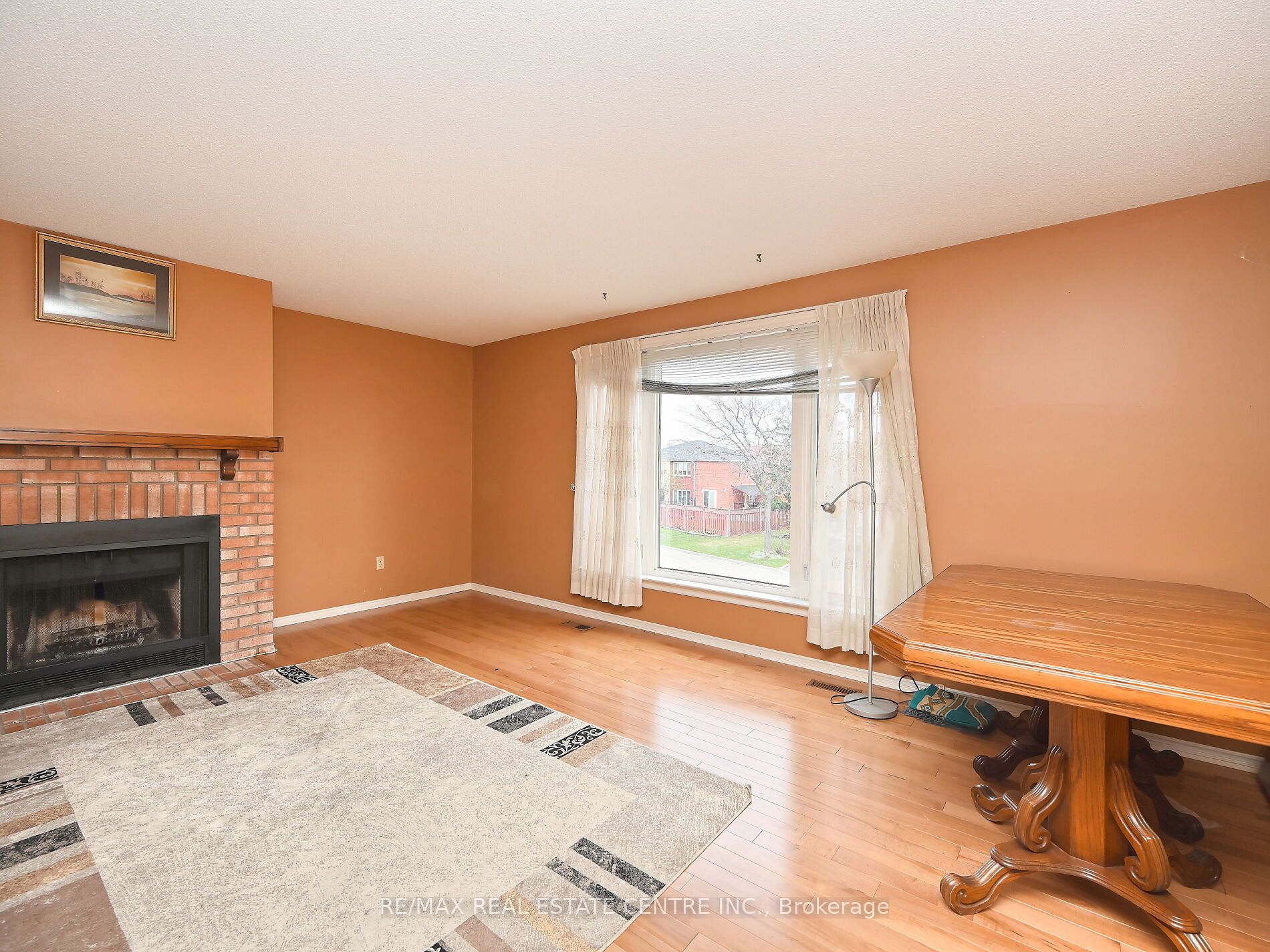 4326 Waterford Cres