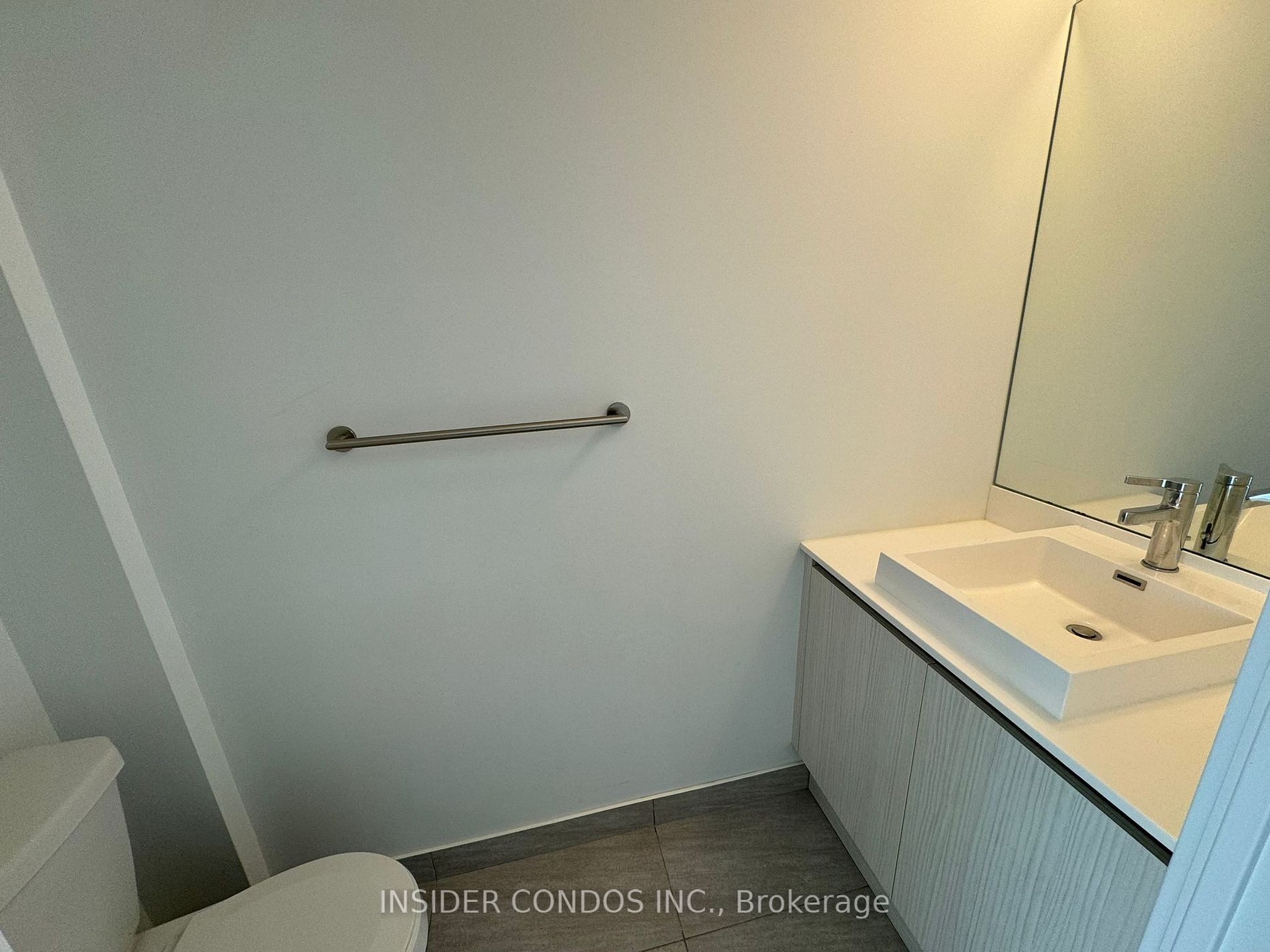 251 Manitoba Street #124