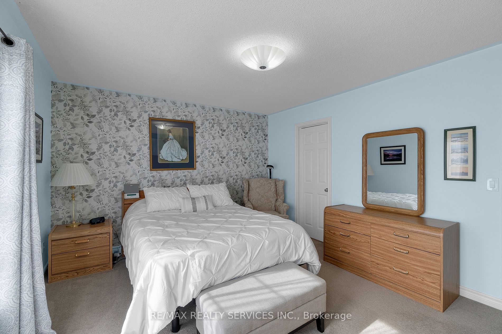 74 Heathcliffe Square #24
