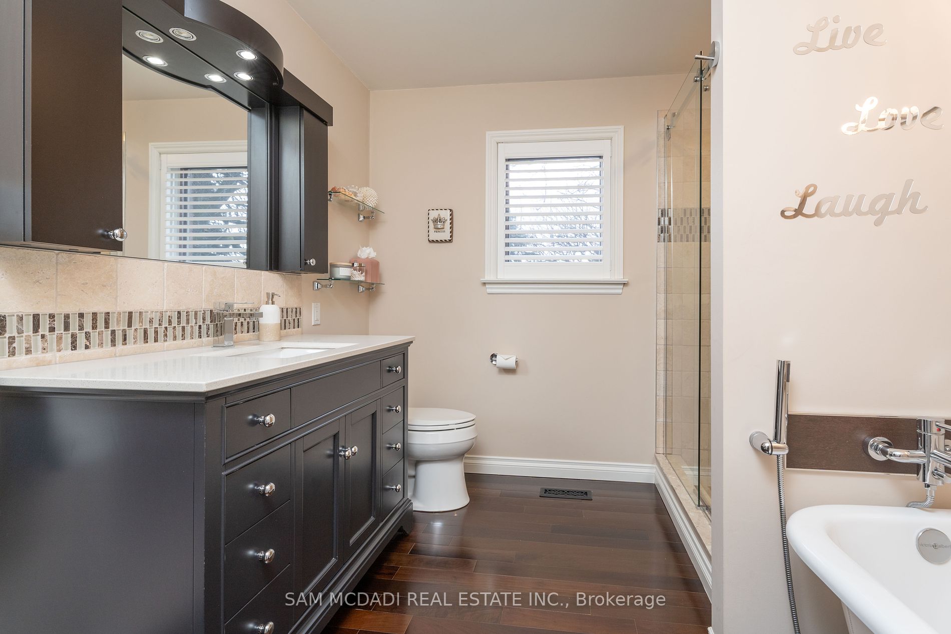 3 Huttonville Dr