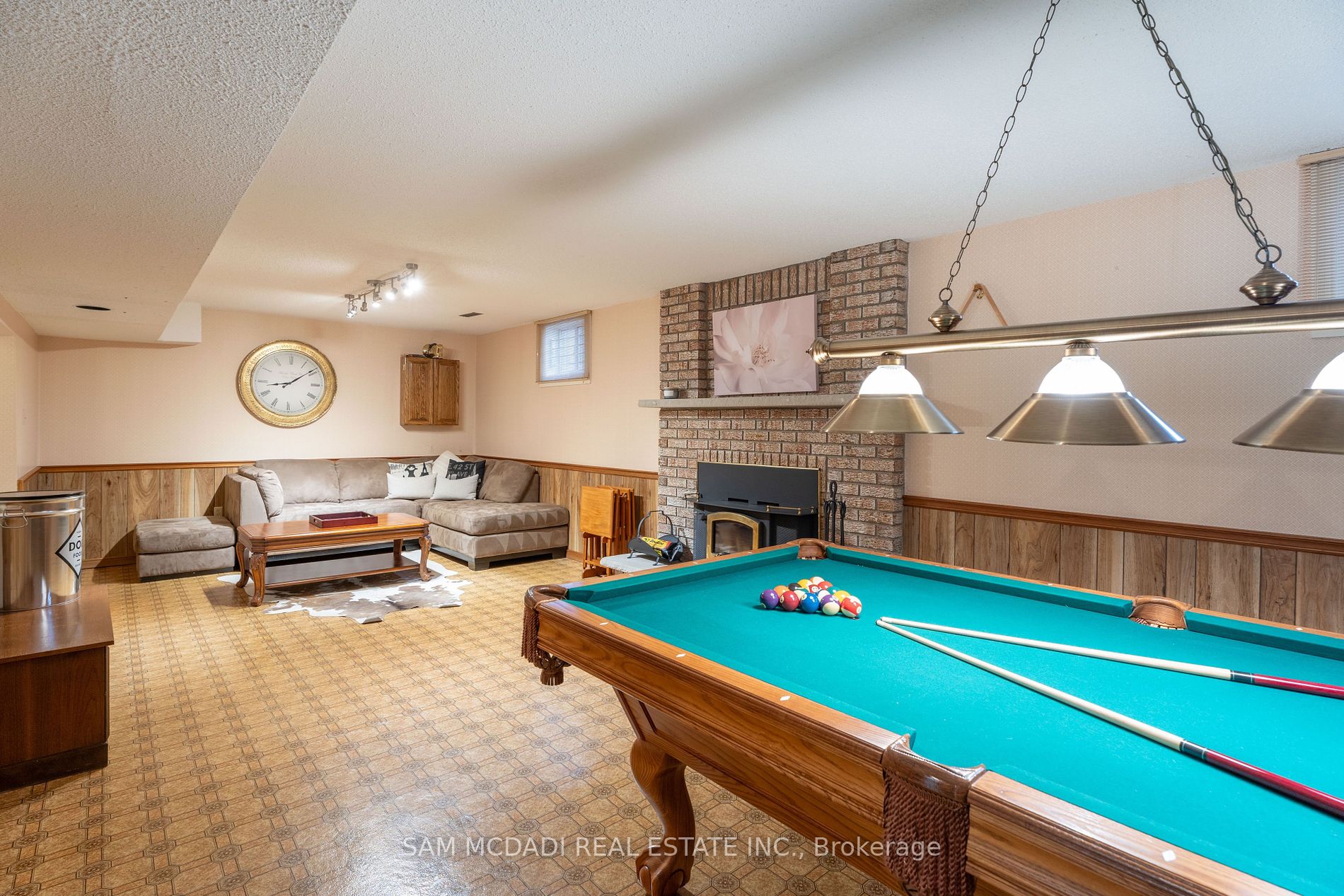 3 Huttonville Dr
