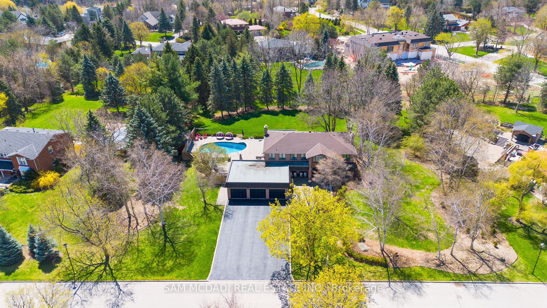 3 Huttonville Dr
