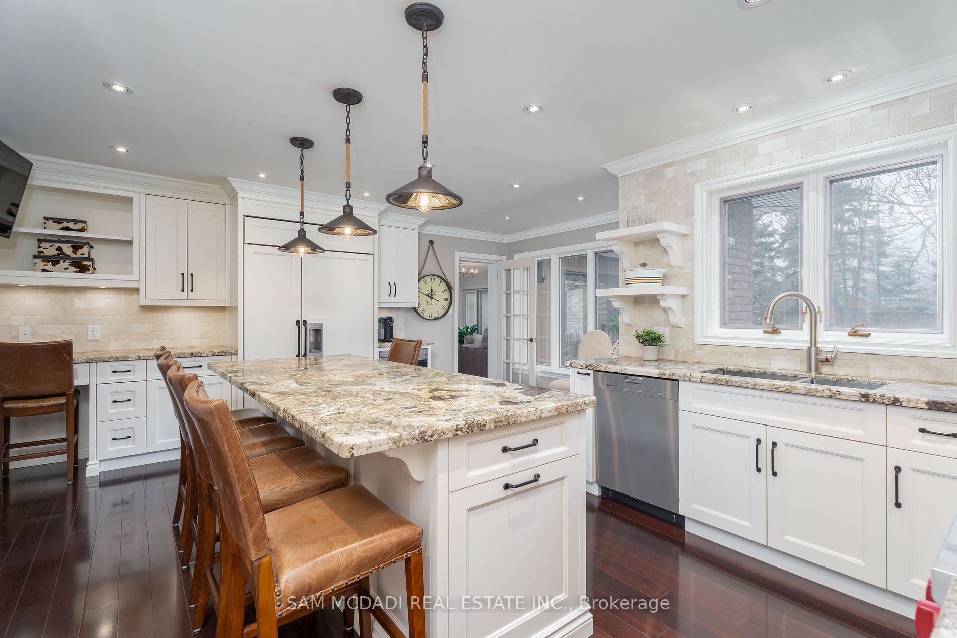 3 Huttonville Dr