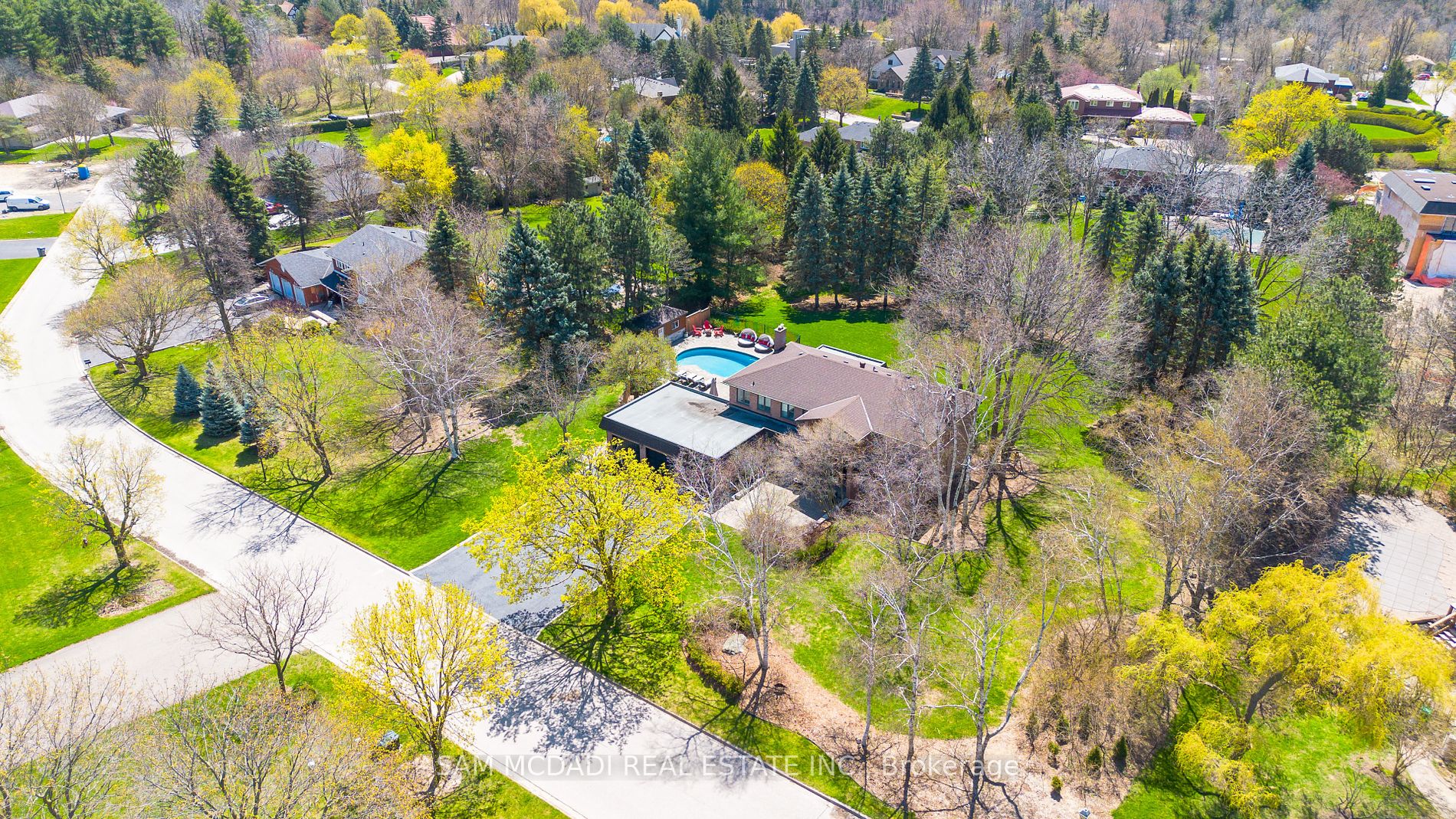 3 Huttonville Dr