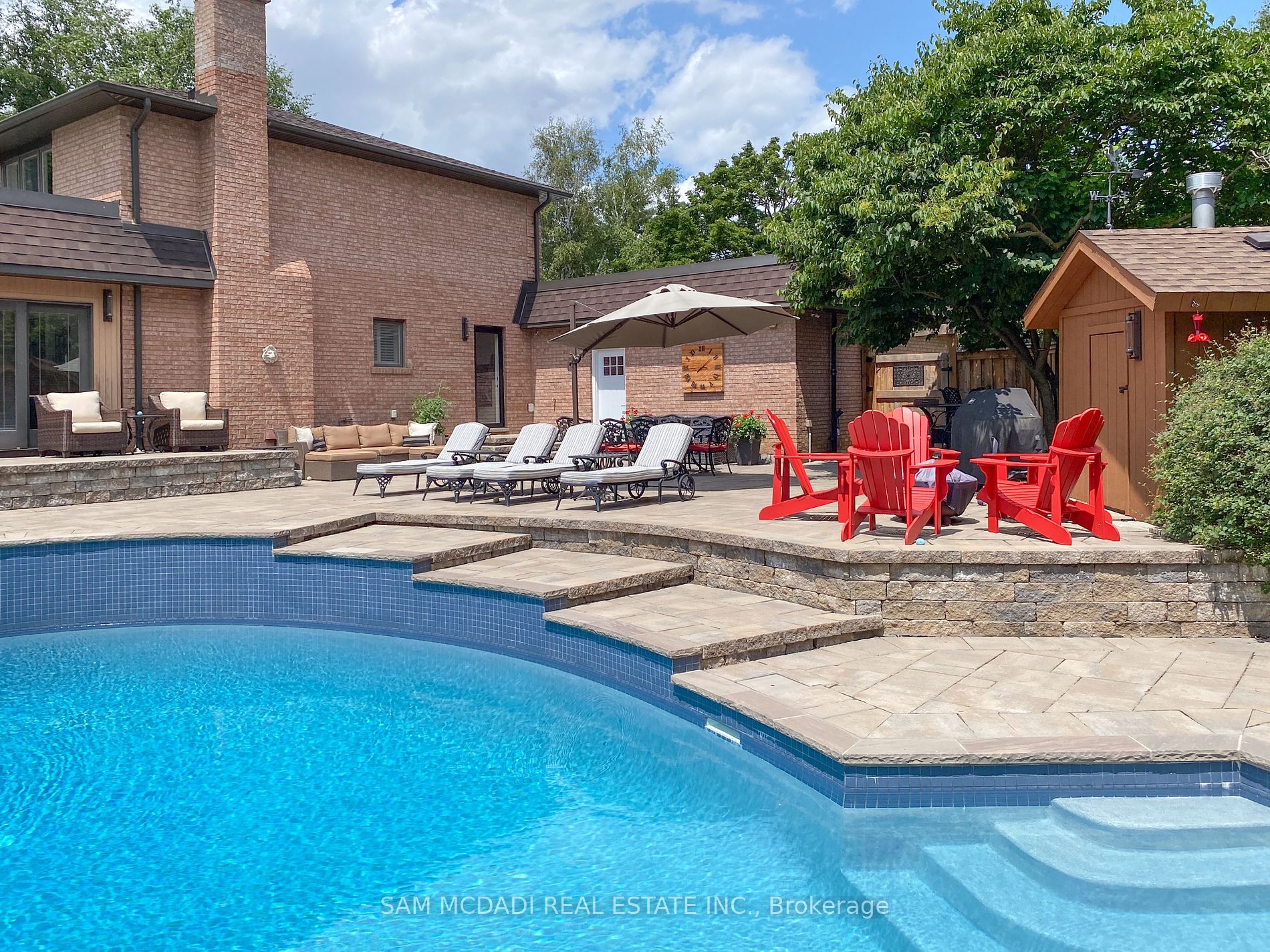 3 Huttonville Dr