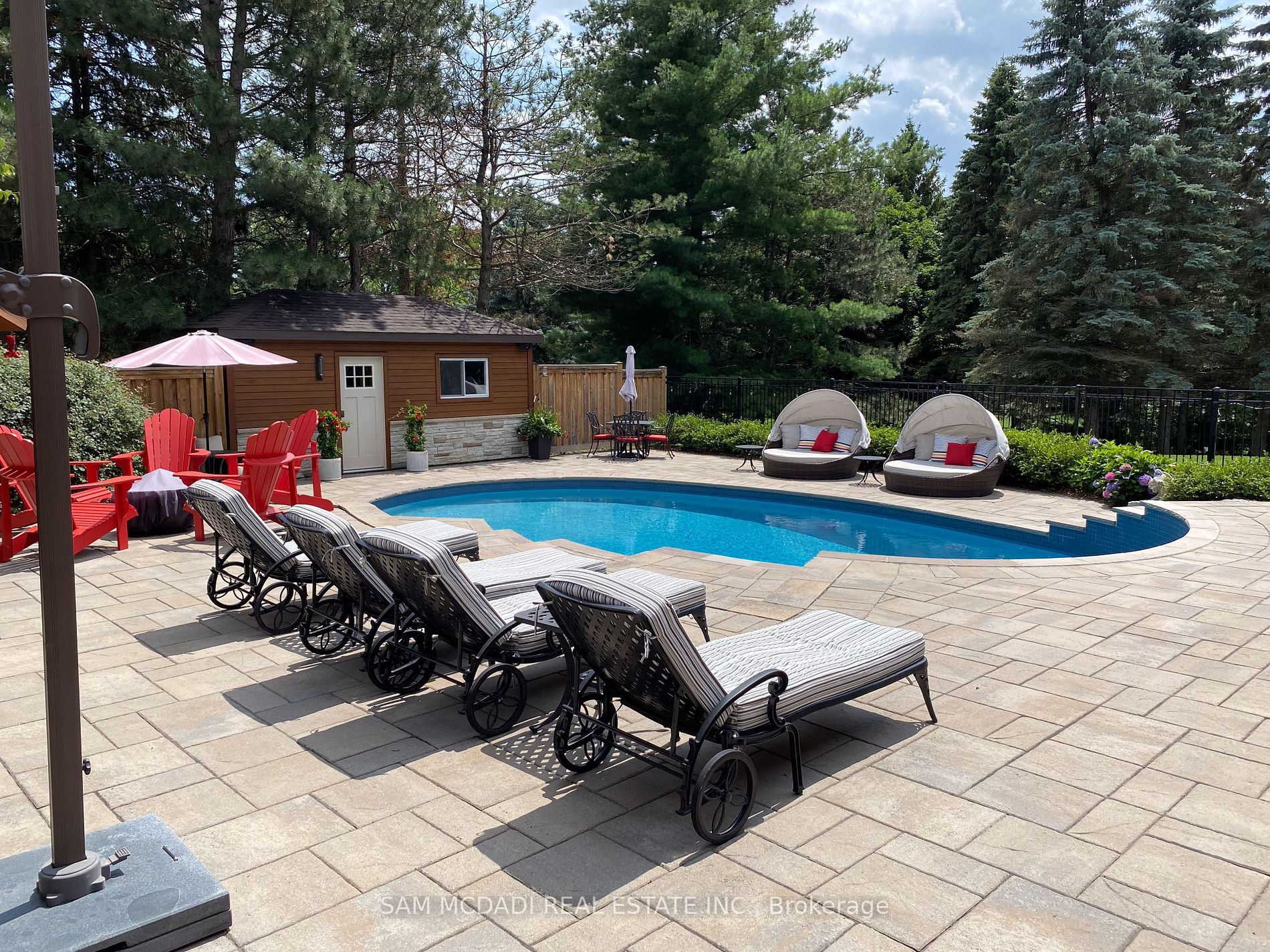 3 Huttonville Dr