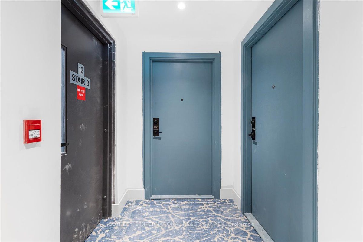 1063 Douglas Mccurdy Comm Circ, #1201