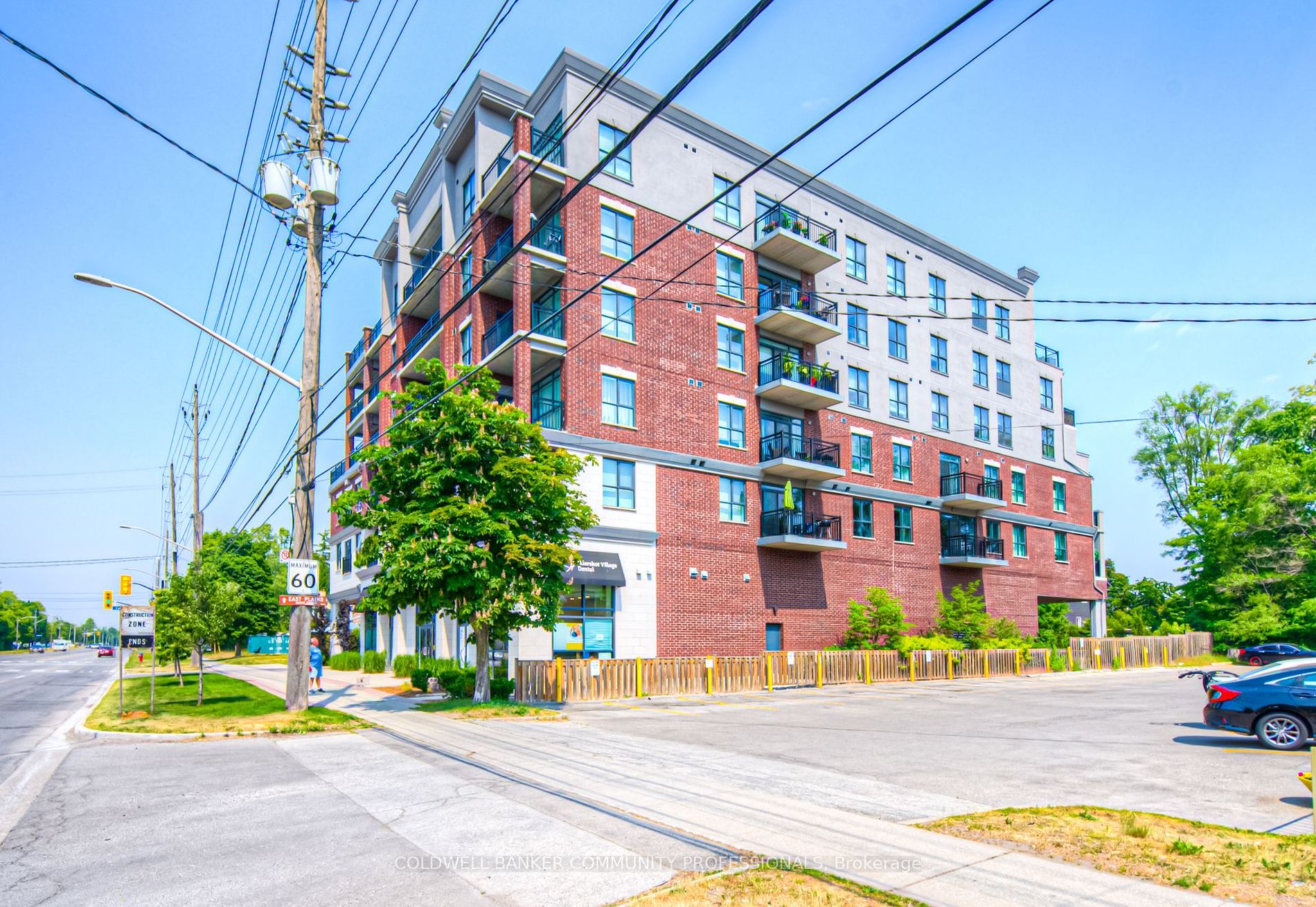 34 Plains Rd E, #501