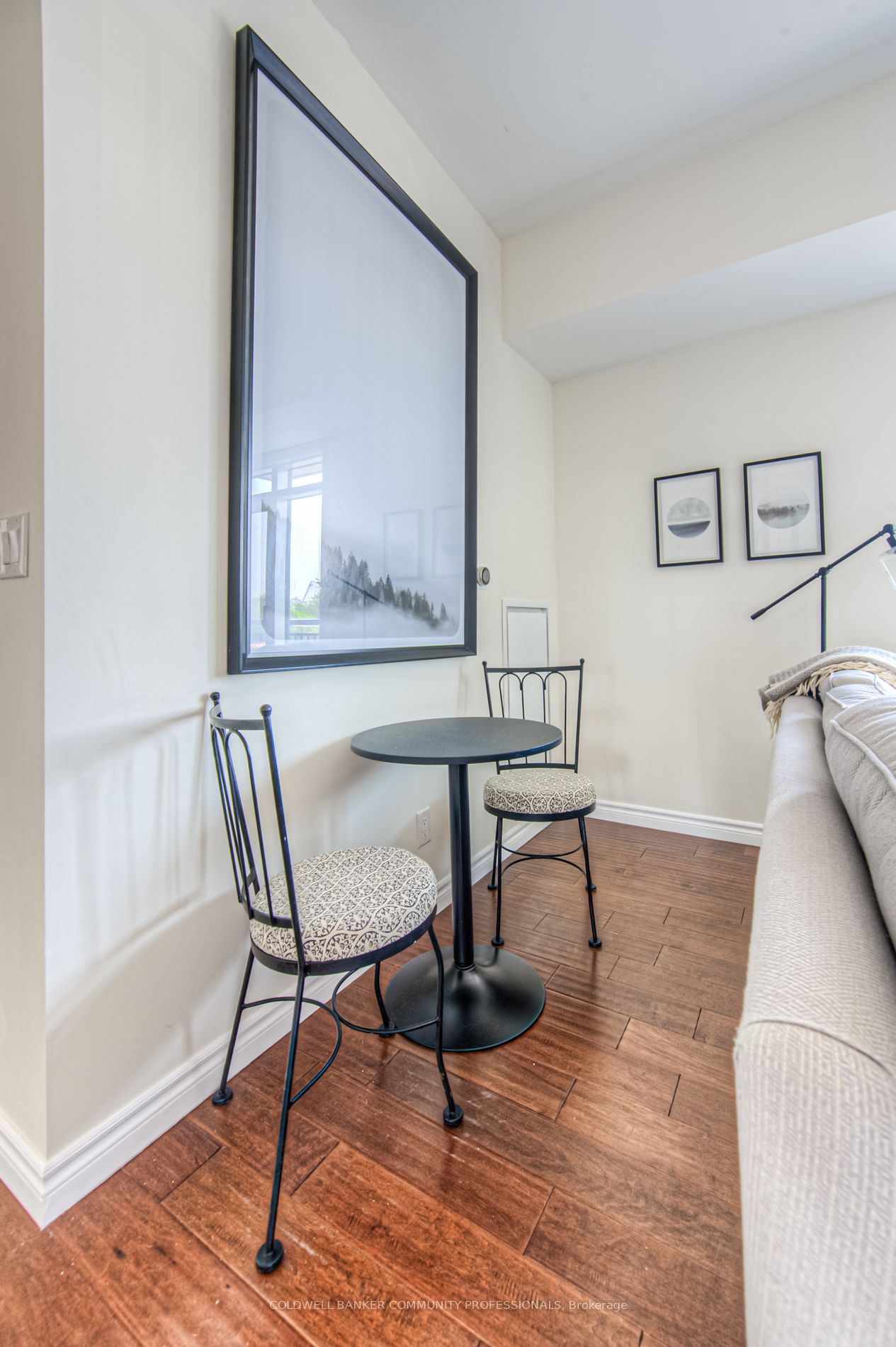 34 Plains Rd E, #501