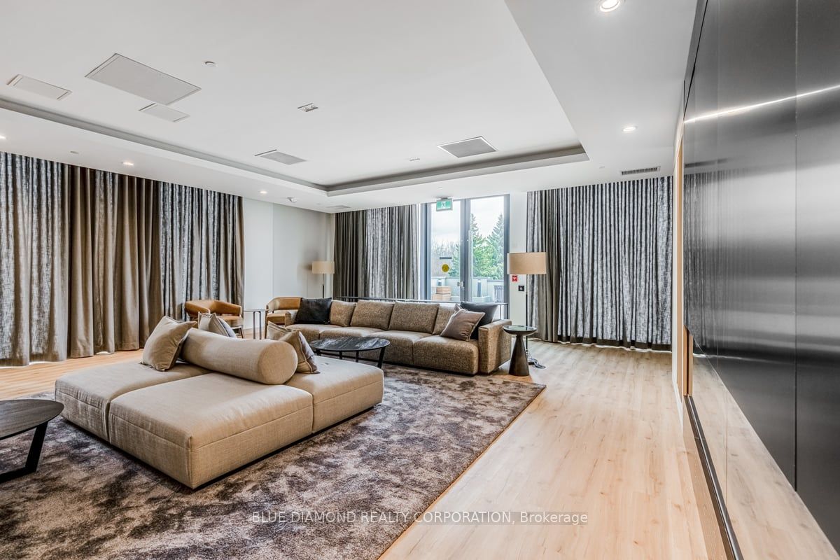 225 VETERANS Dr, #704