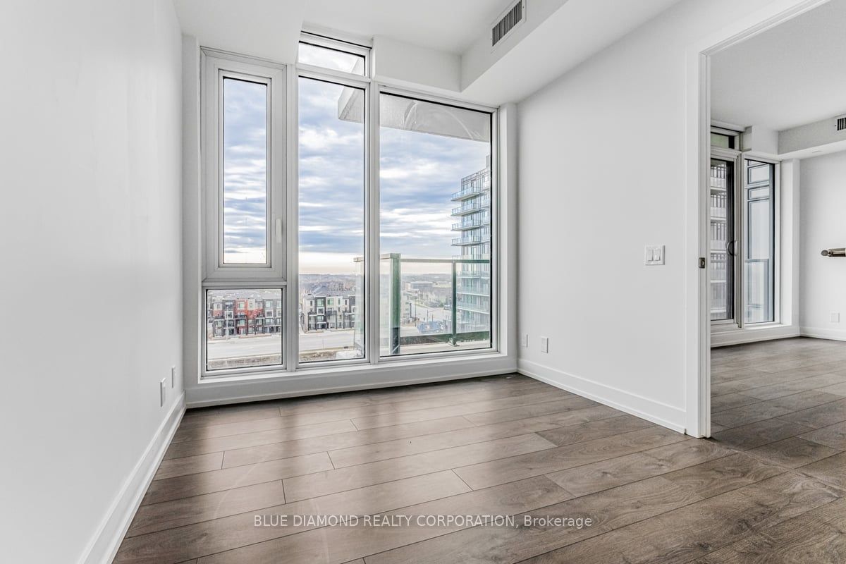 225 VETERANS Dr, #704