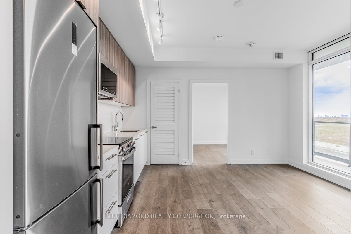 225 VETERANS Dr, #704