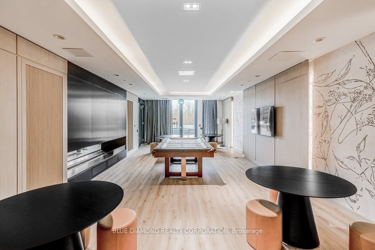 225 VETERANS Dr, #704