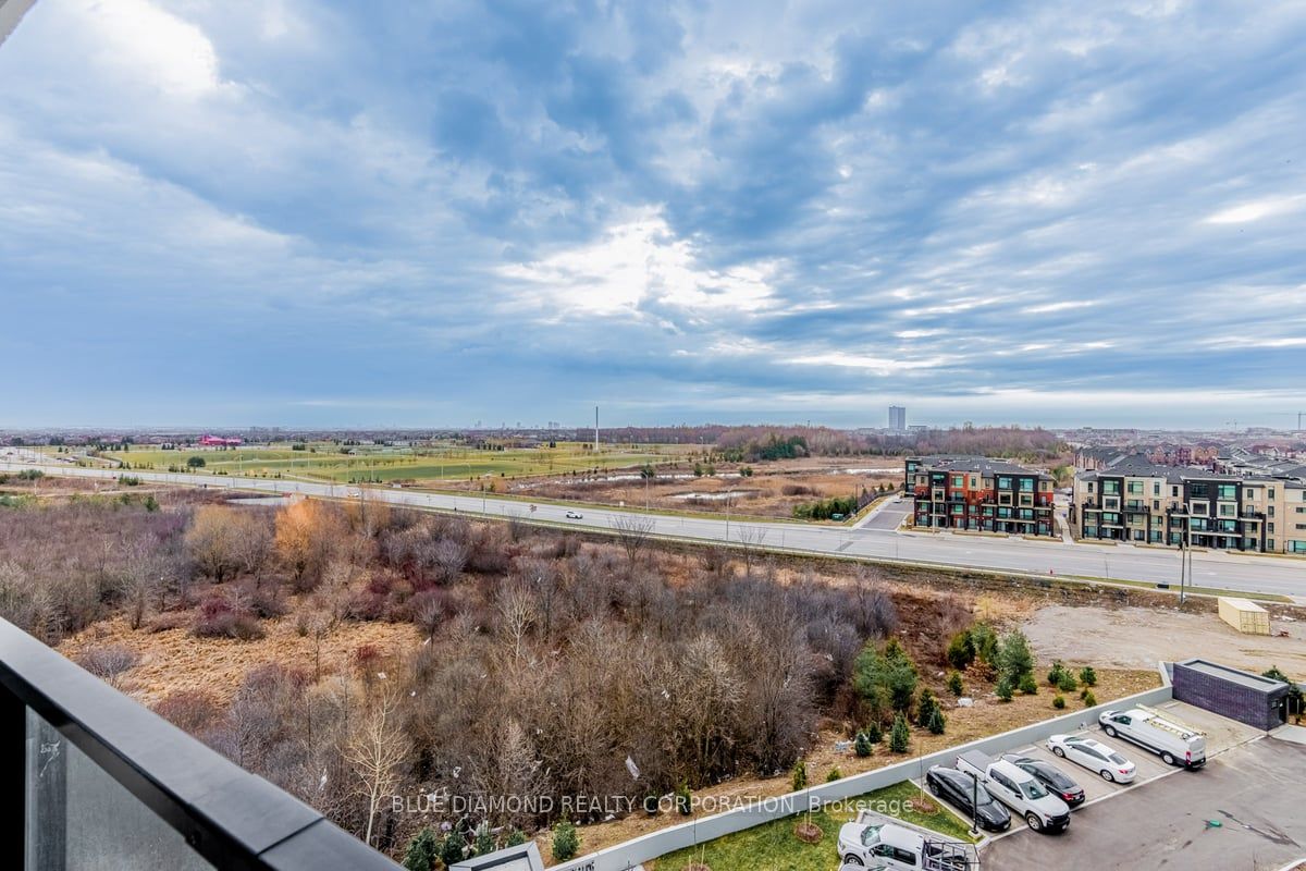 225 VETERANS Dr, #704