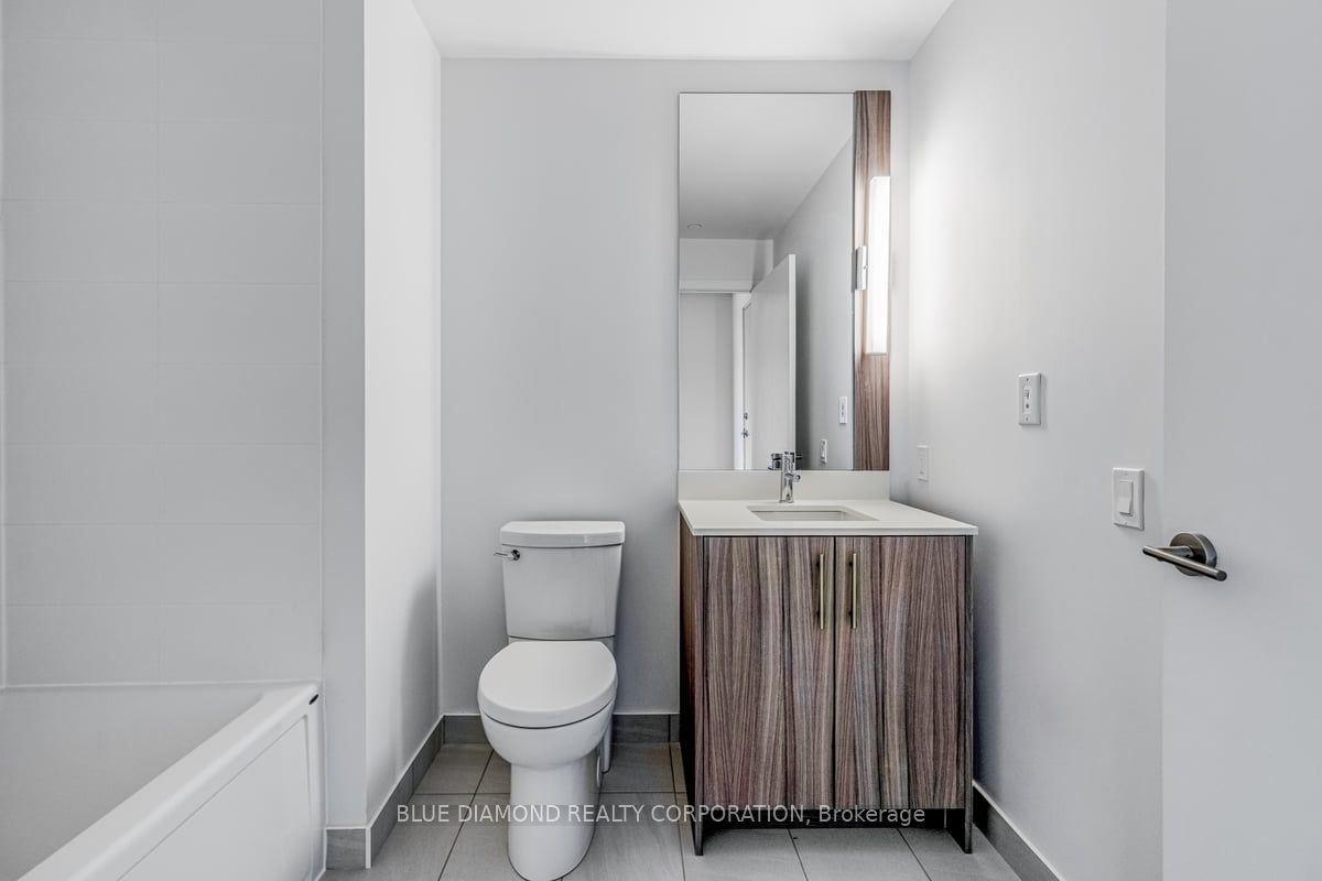 225 VETERANS Dr, #704