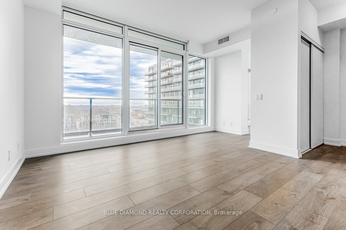 225 VETERANS Dr, #704