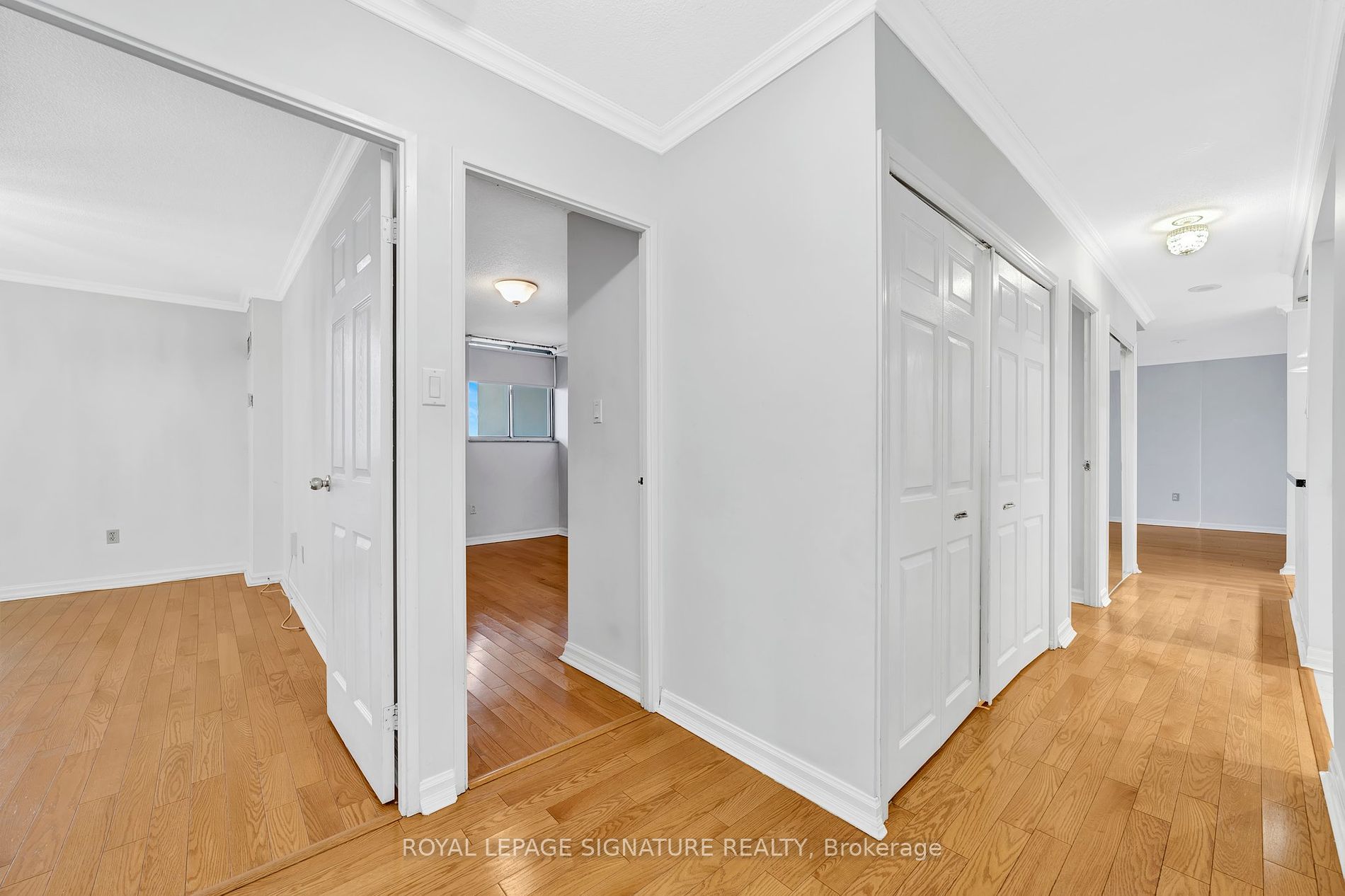 812 Burnhamthorpe Rd, #Ph04