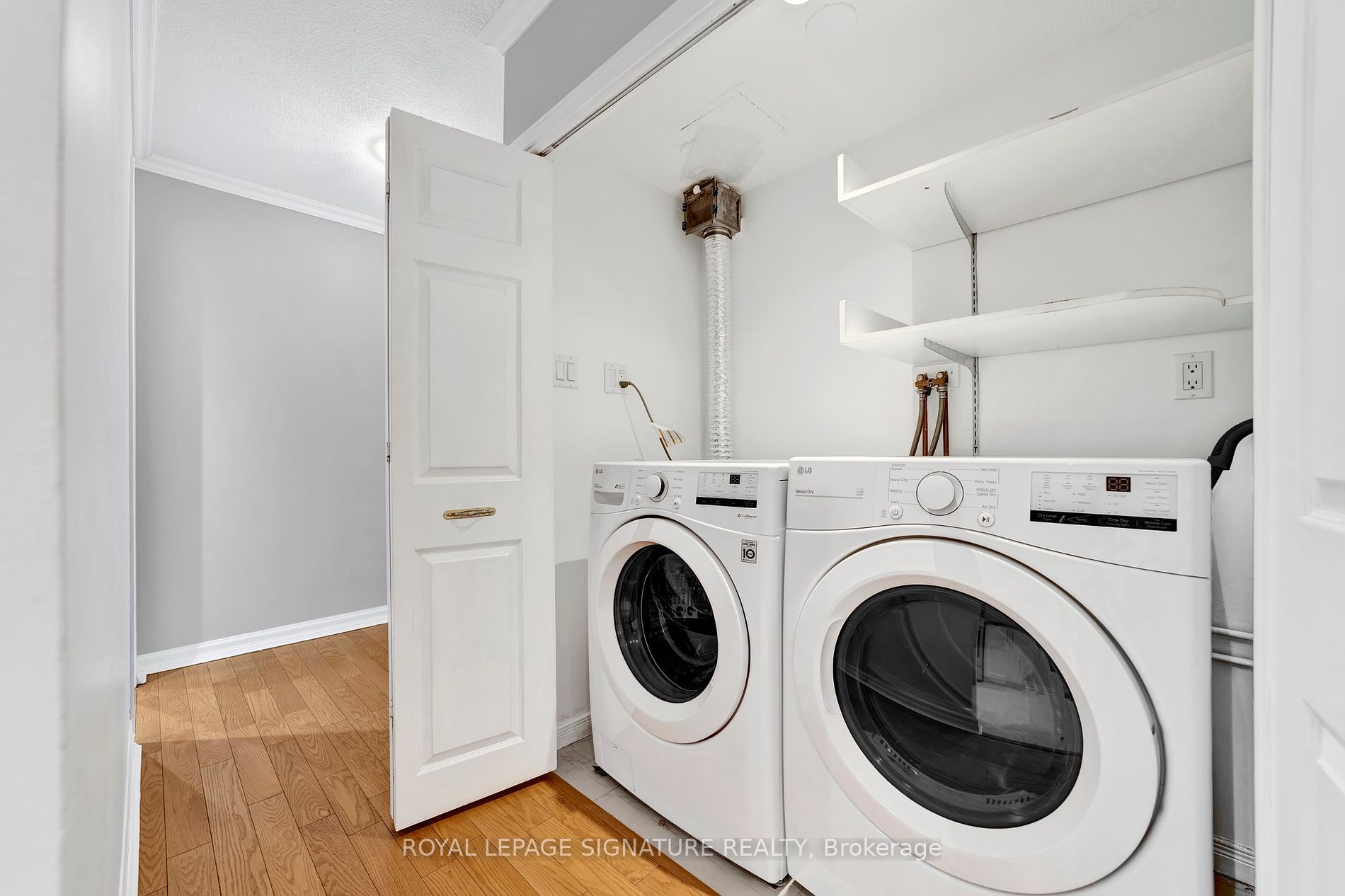 812 Burnhamthorpe Rd, #Ph04