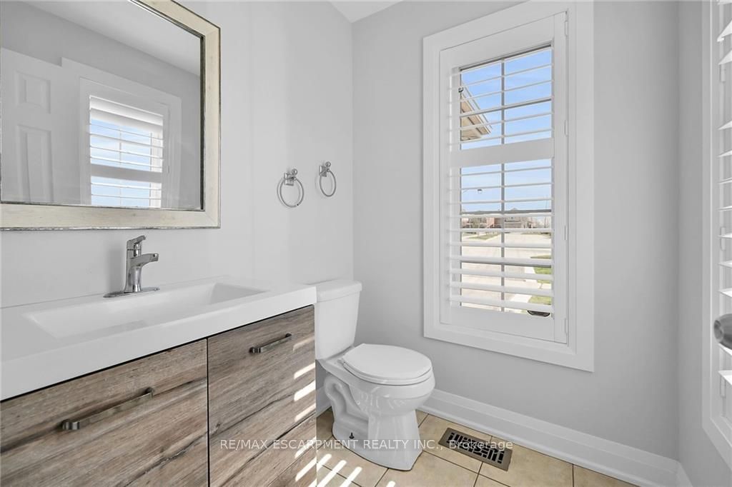 21 Chetholme Pl