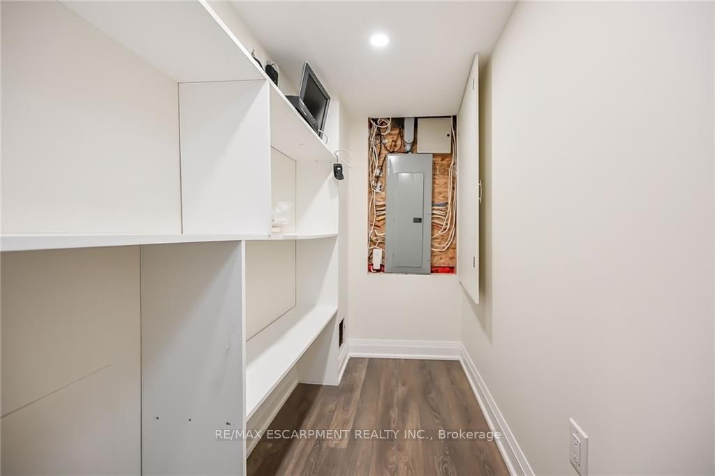 21 Chetholme Pl