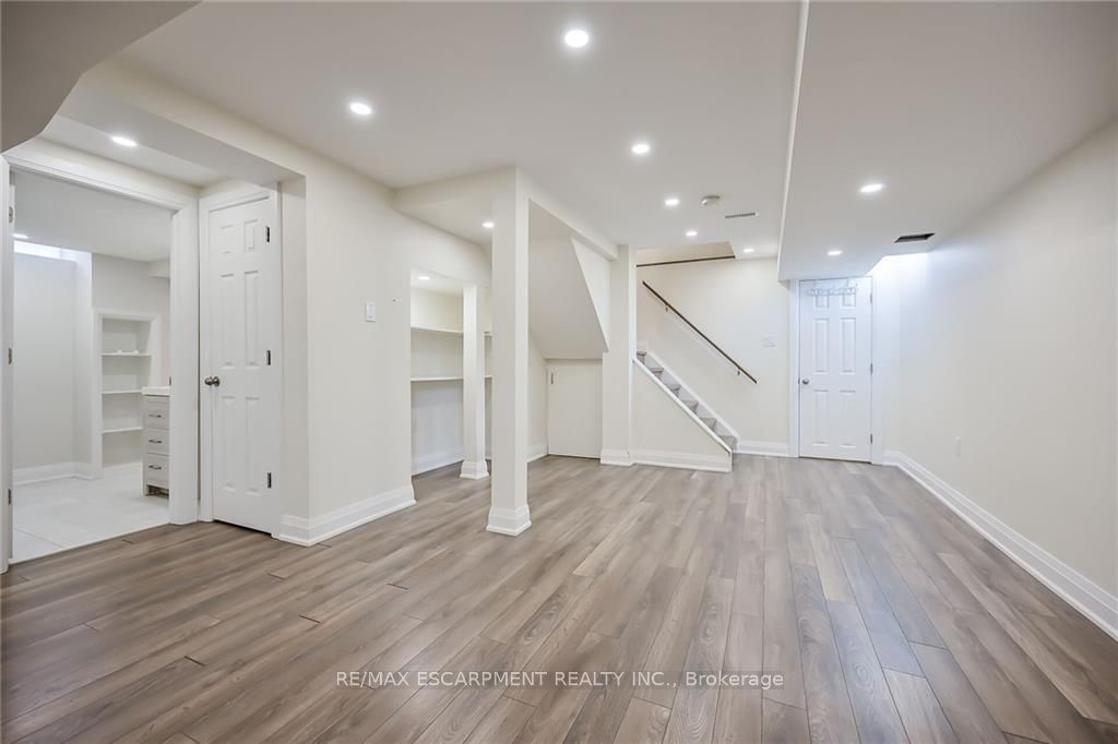 21 Chetholme Pl