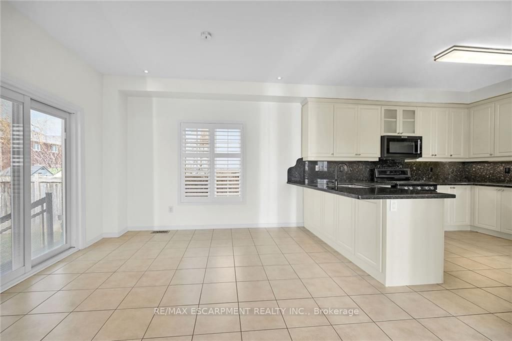 21 Chetholme Pl