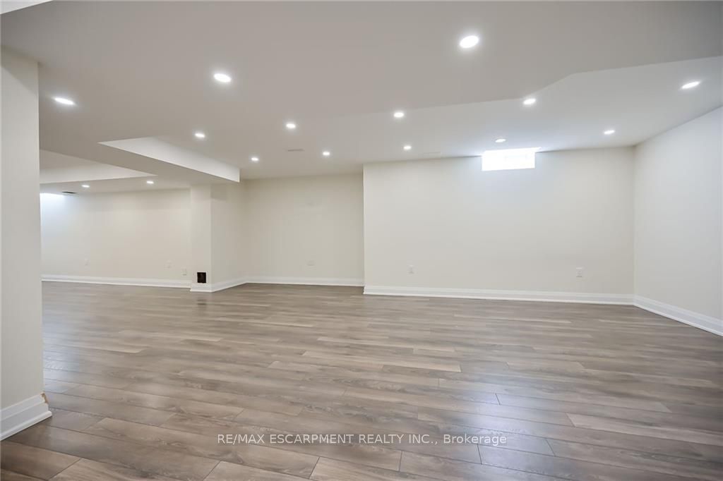 21 Chetholme Pl