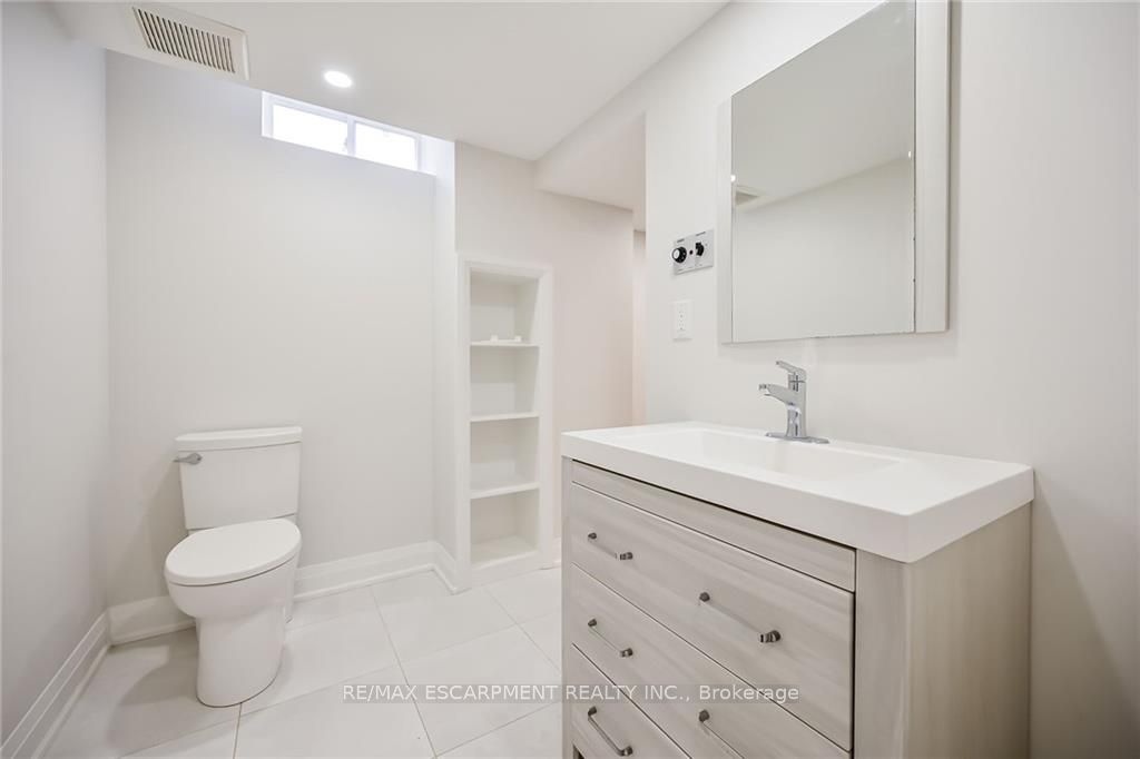 21 Chetholme Pl