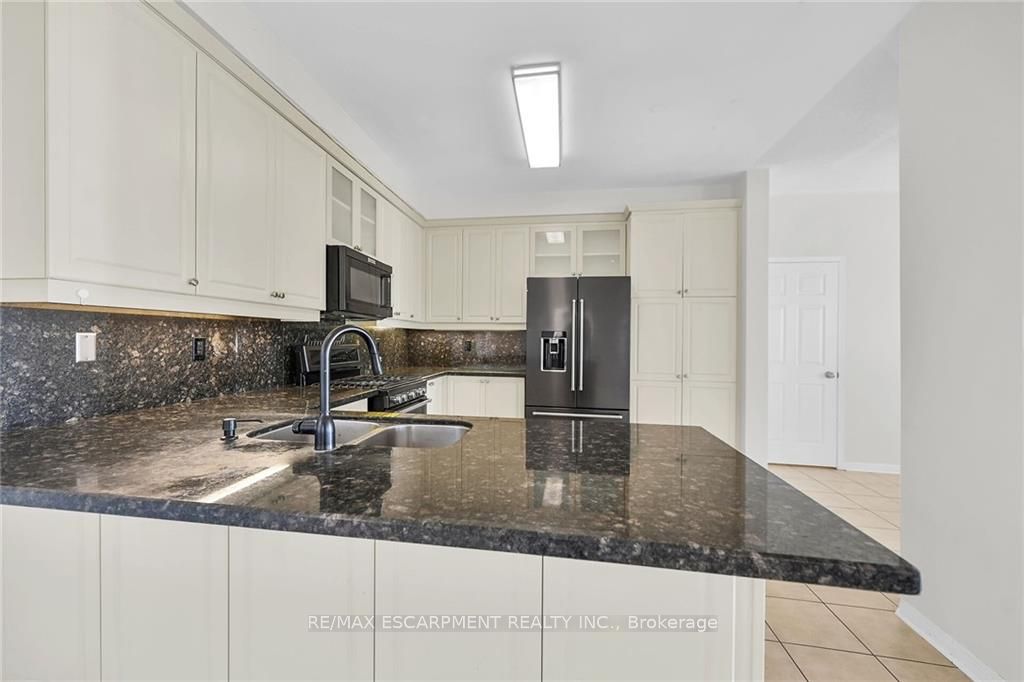 21 Chetholme Pl