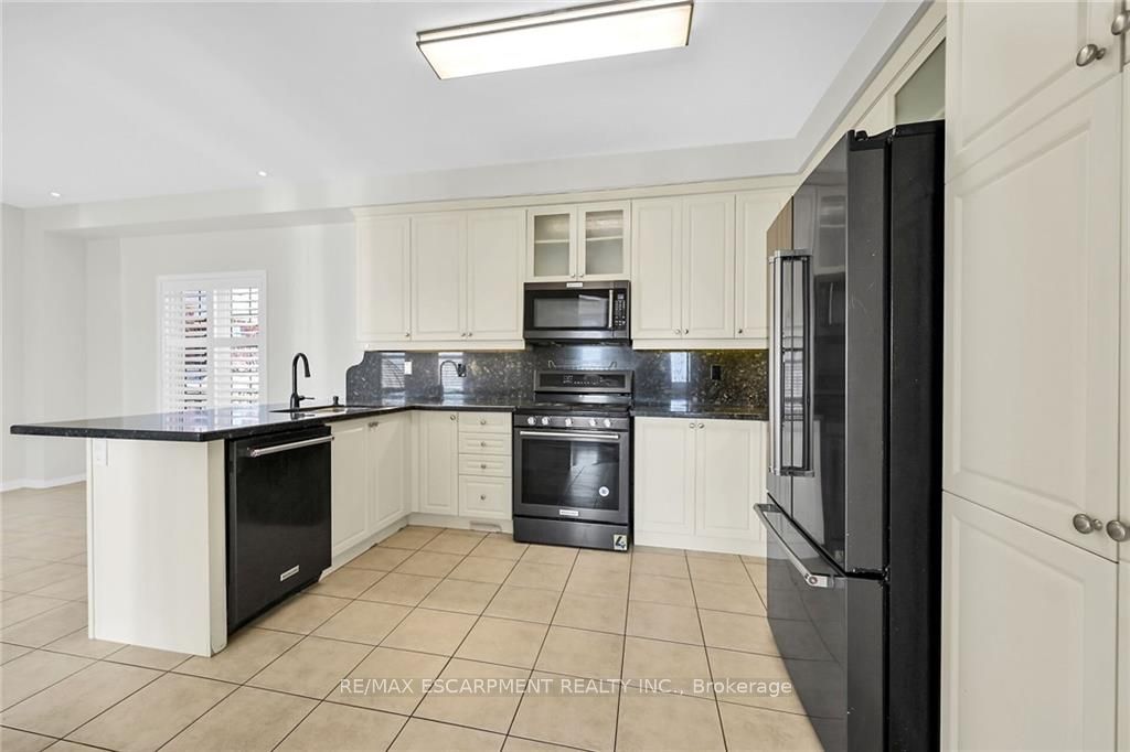 21 Chetholme Pl