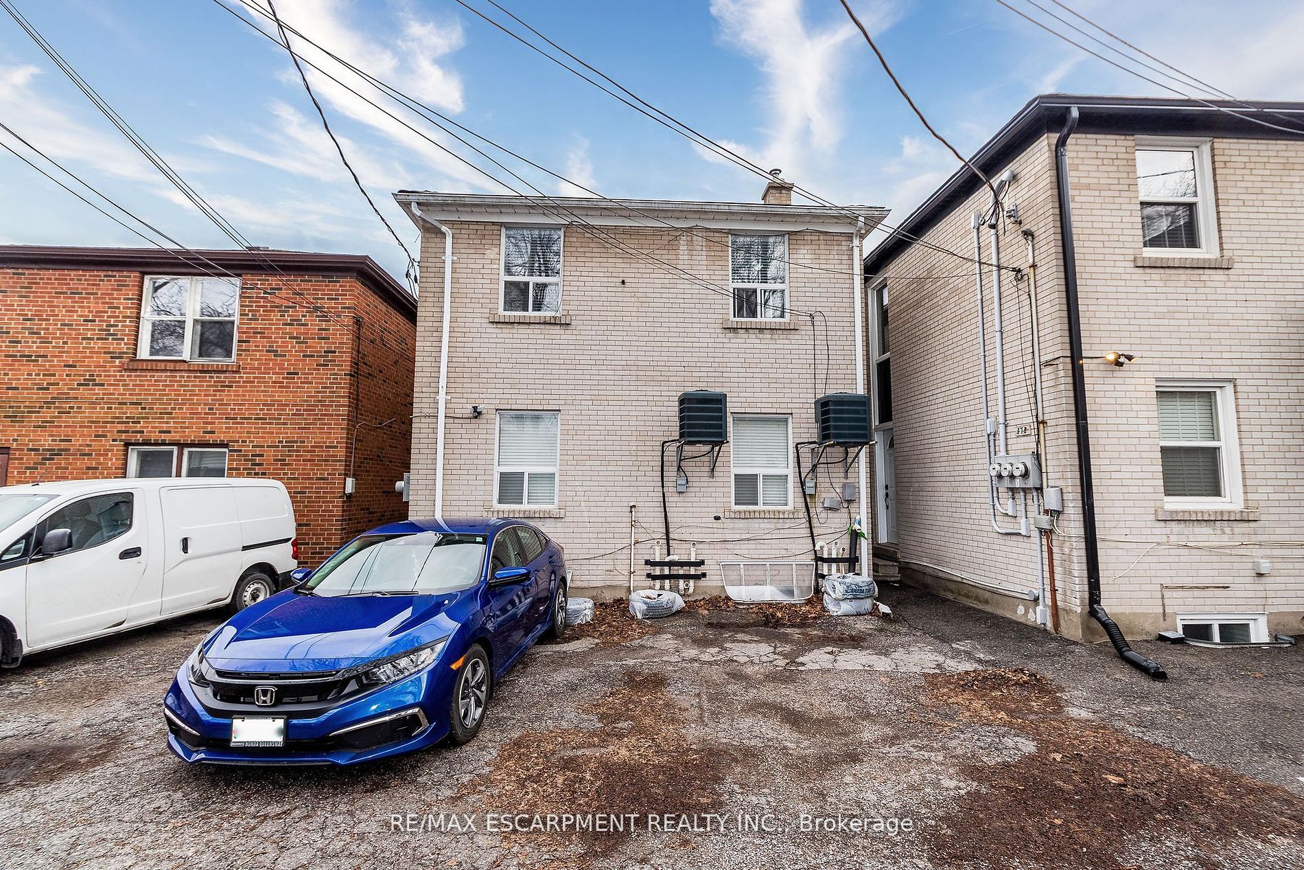 376 Lakeshore Rd W