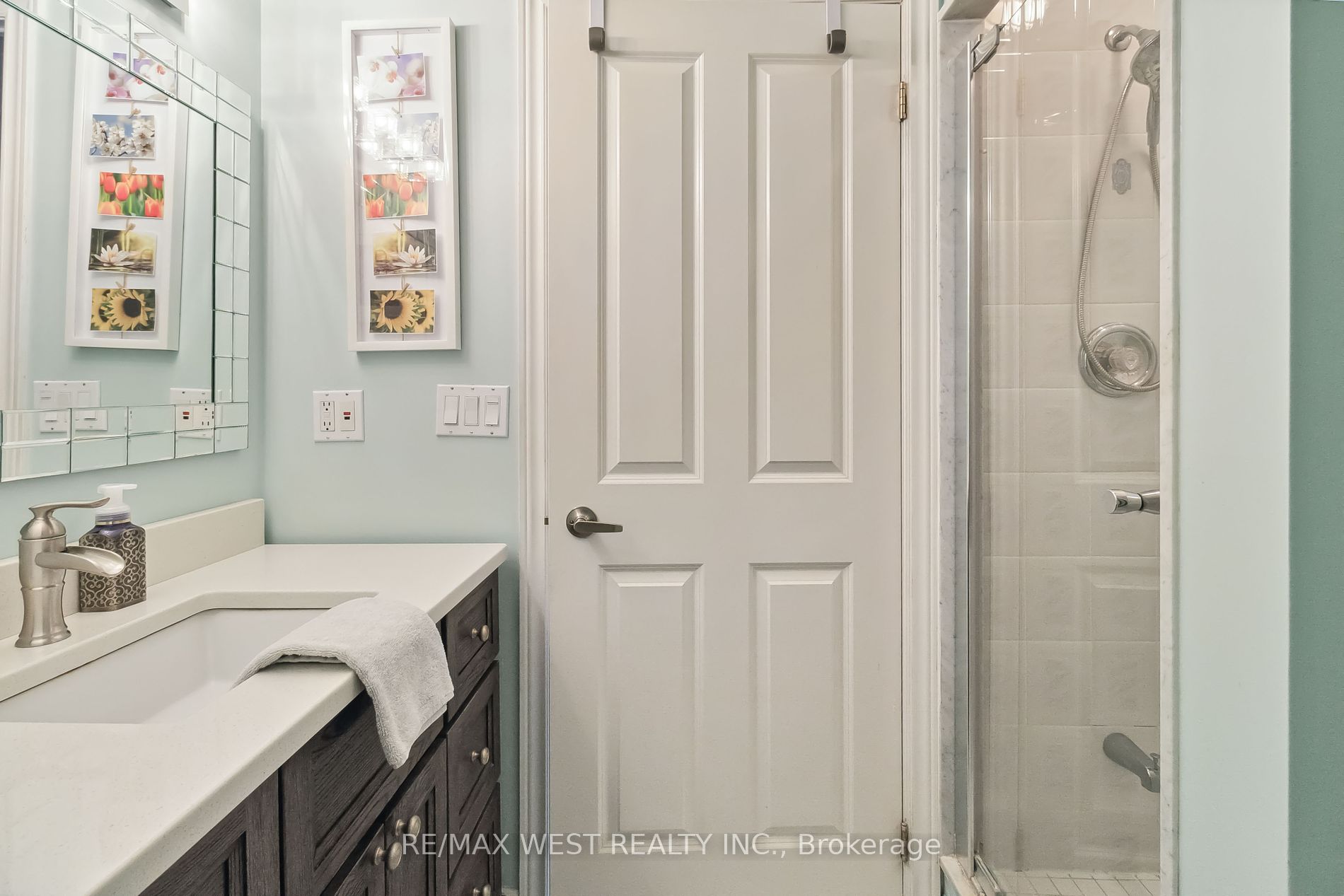 50 Old Mill Road, #905 PH5