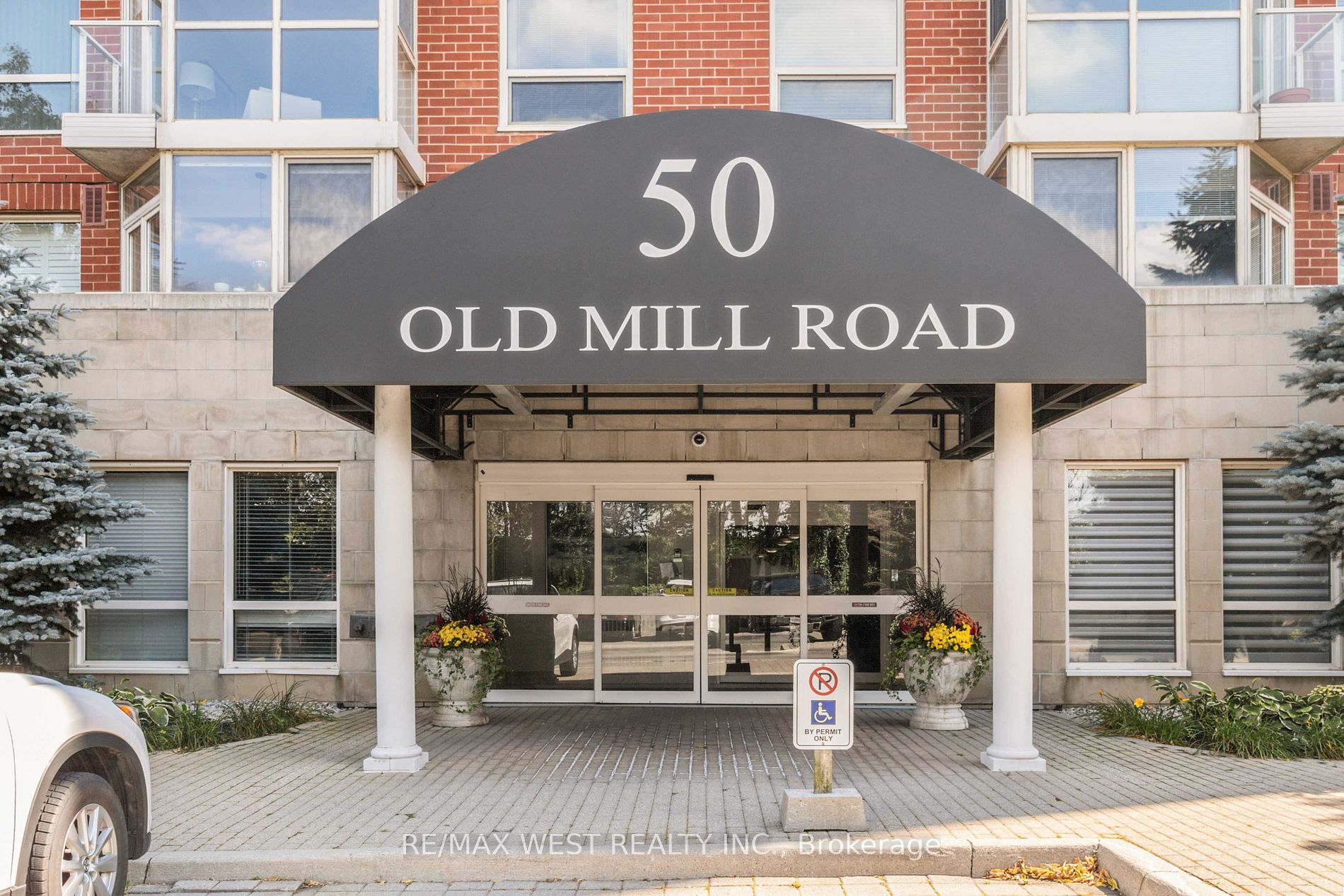 50 Old Mill Road, #905 PH5