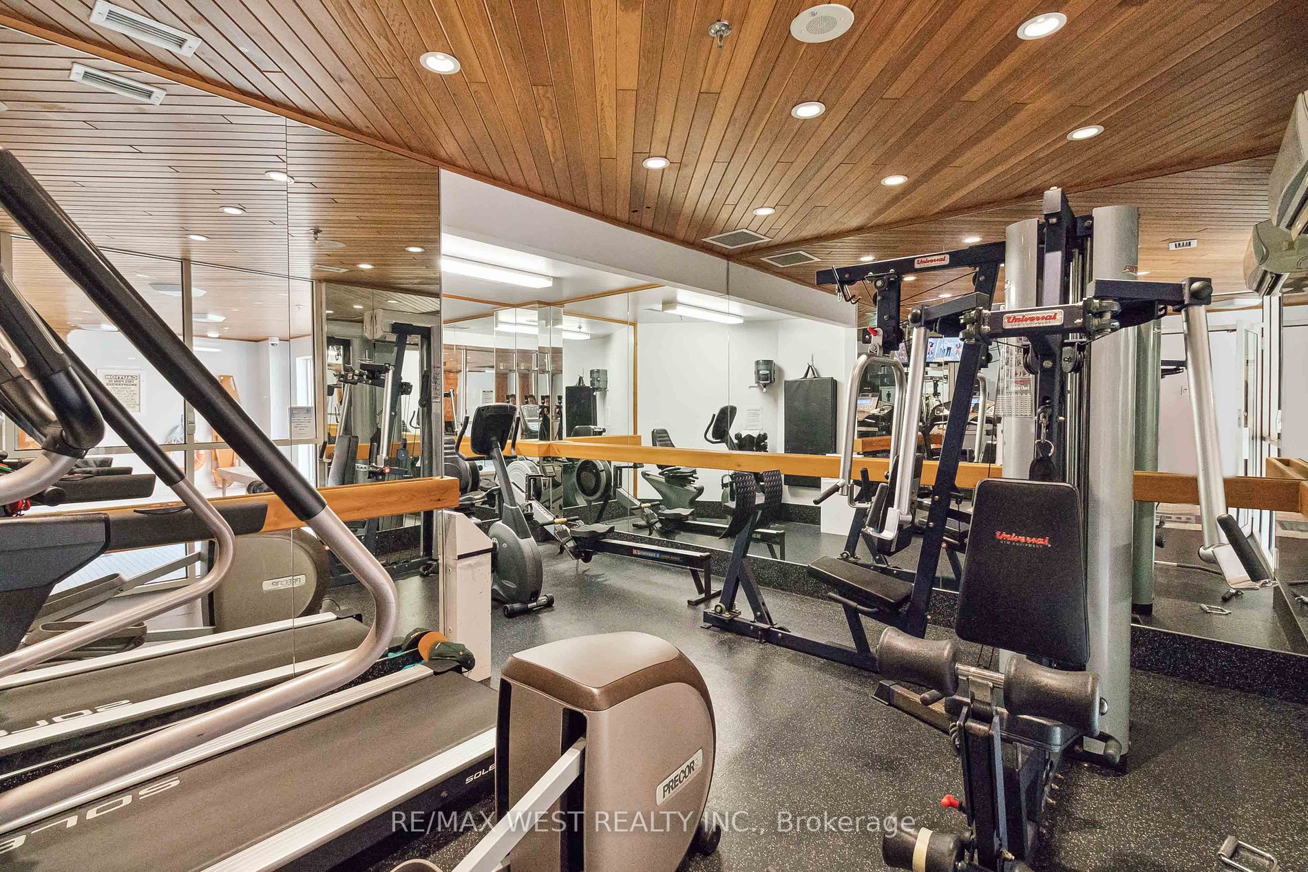 50 Old Mill Road, #905 PH5