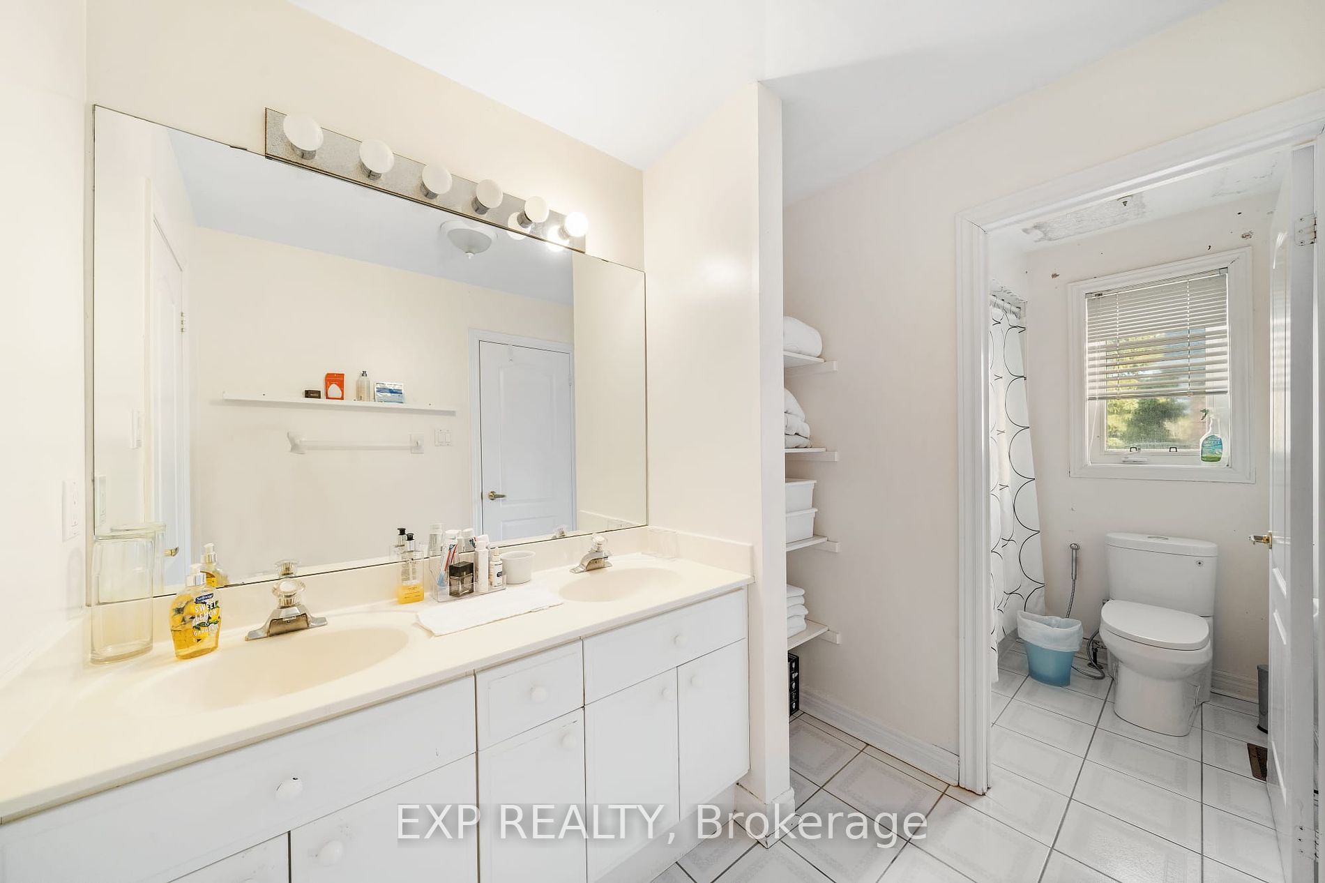 2166 Erin Centre Blvd