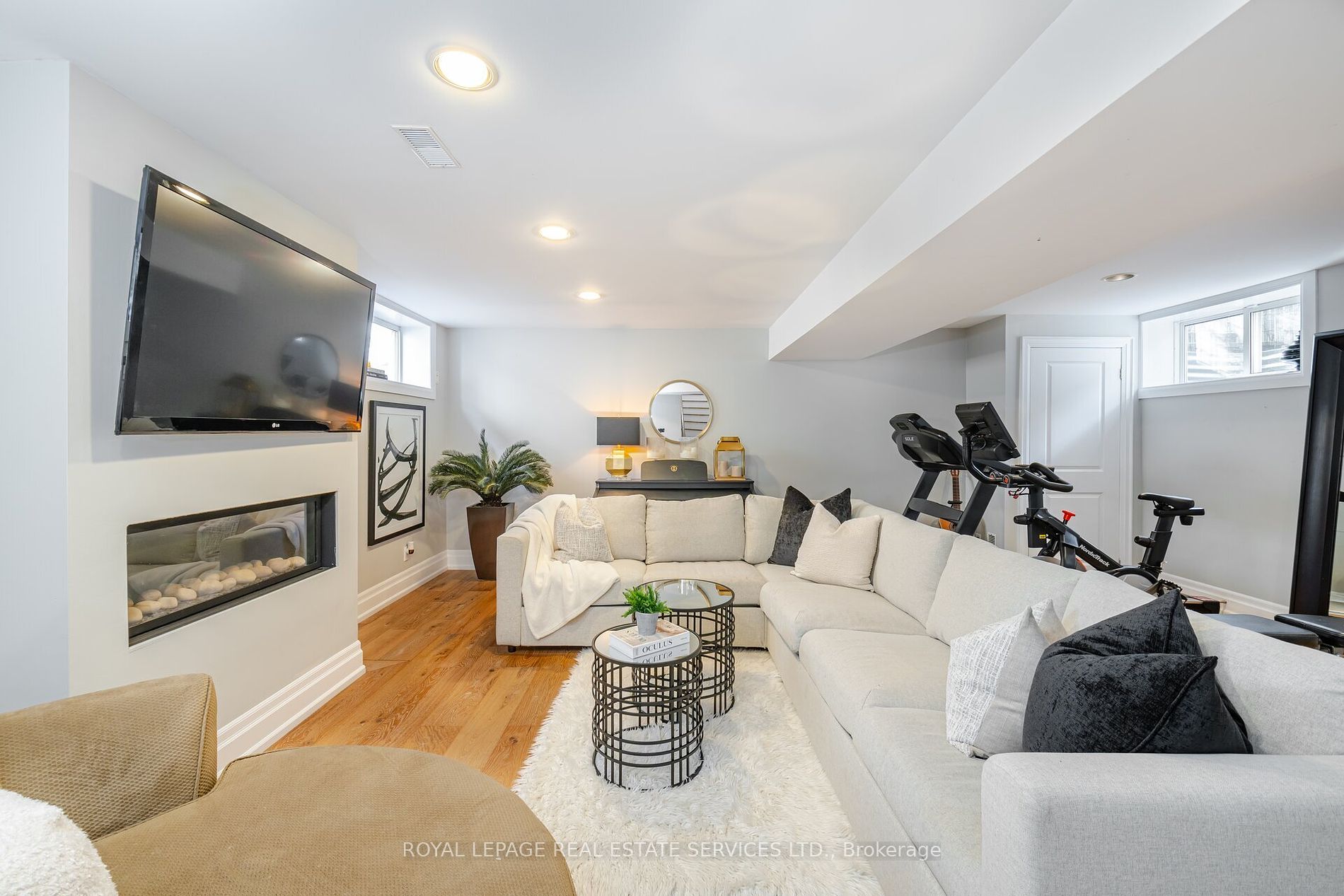 2126 Grange Drive