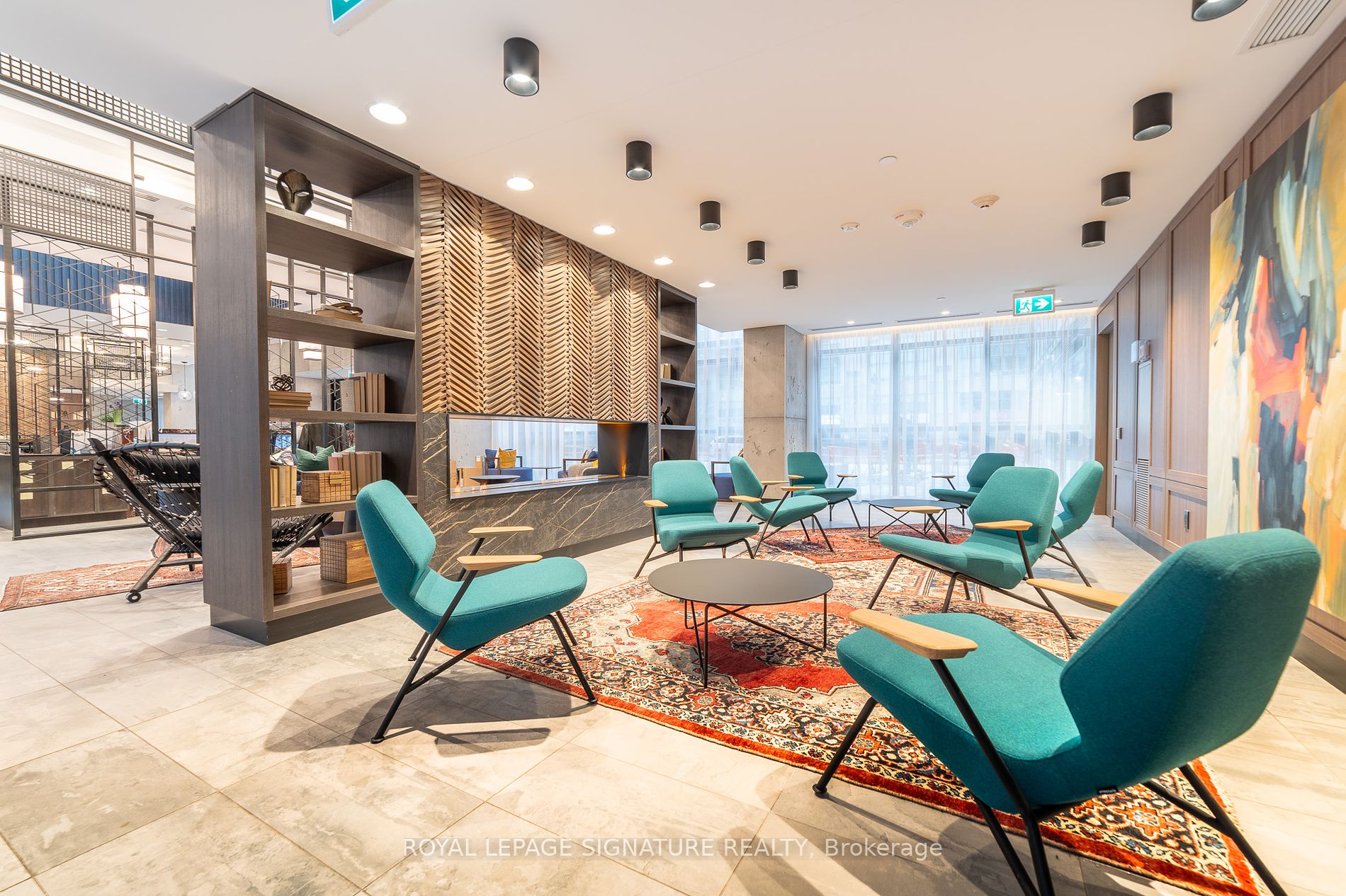 251 Manitoba St, #325