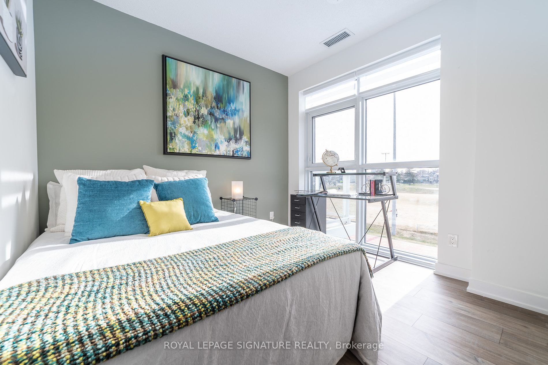 251 Manitoba St, #325