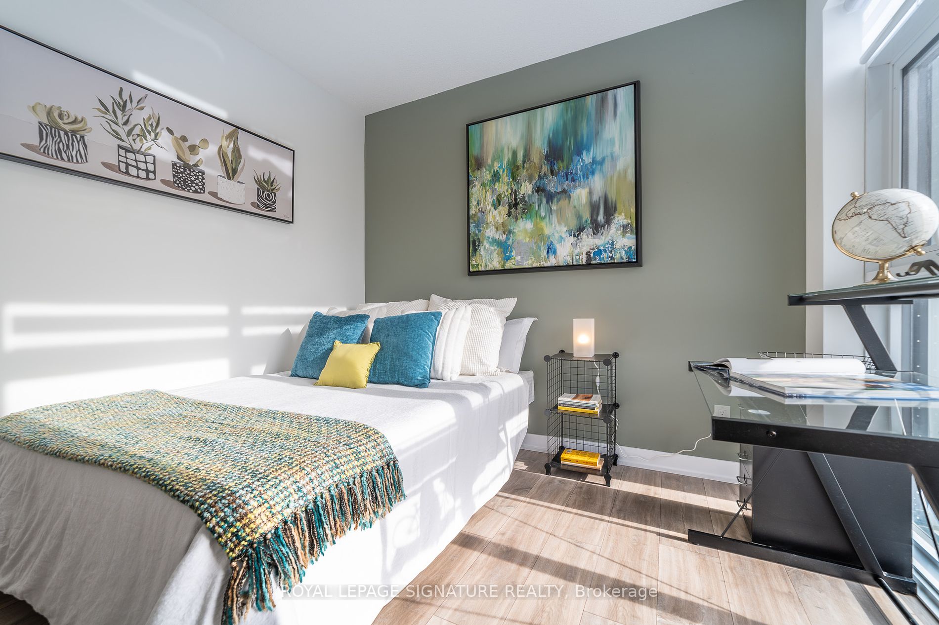 251 Manitoba St, #325