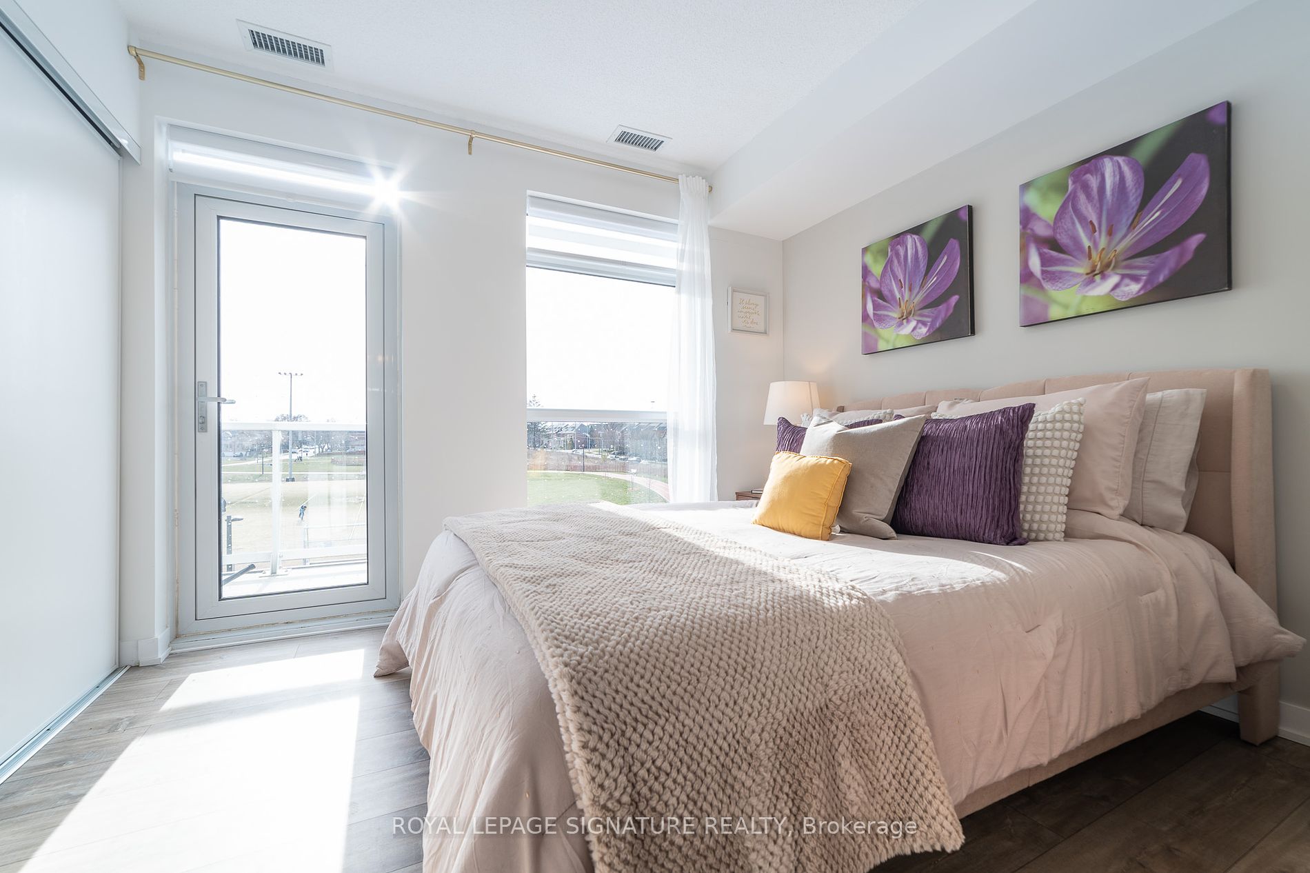 251 Manitoba St, #325