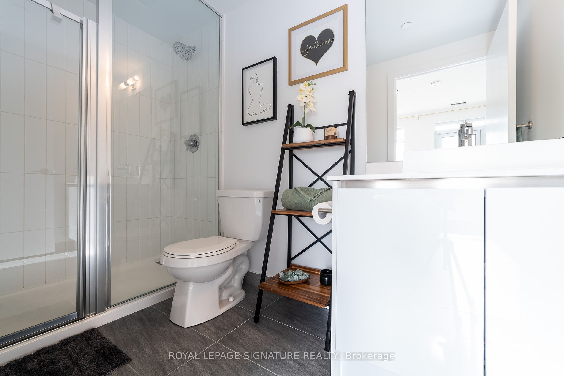 251 Manitoba St, #325