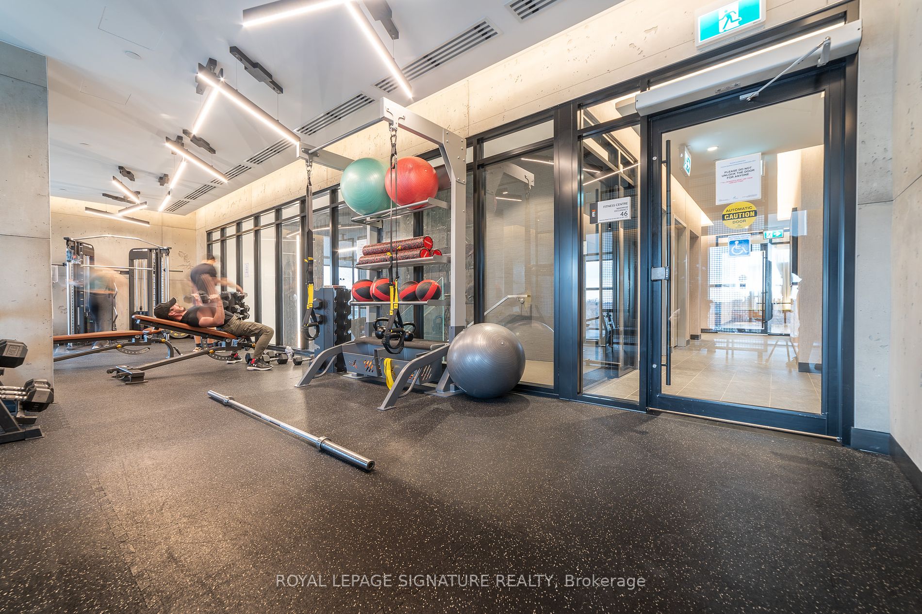 251 Manitoba St, #325