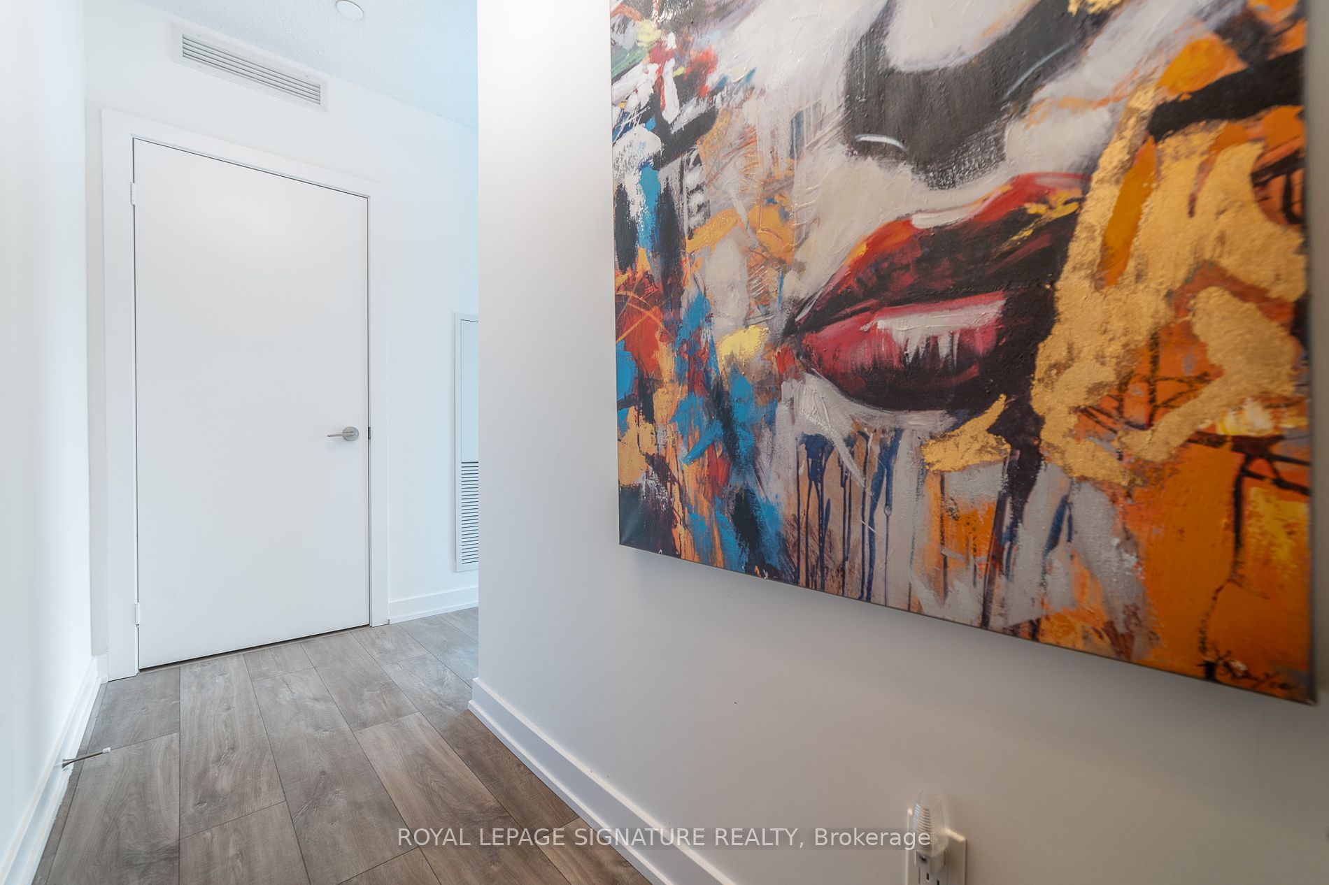 251 Manitoba St, #325