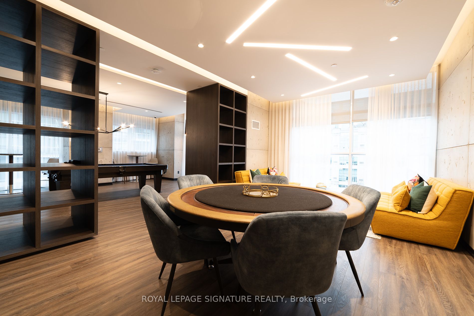 251 Manitoba St, #325