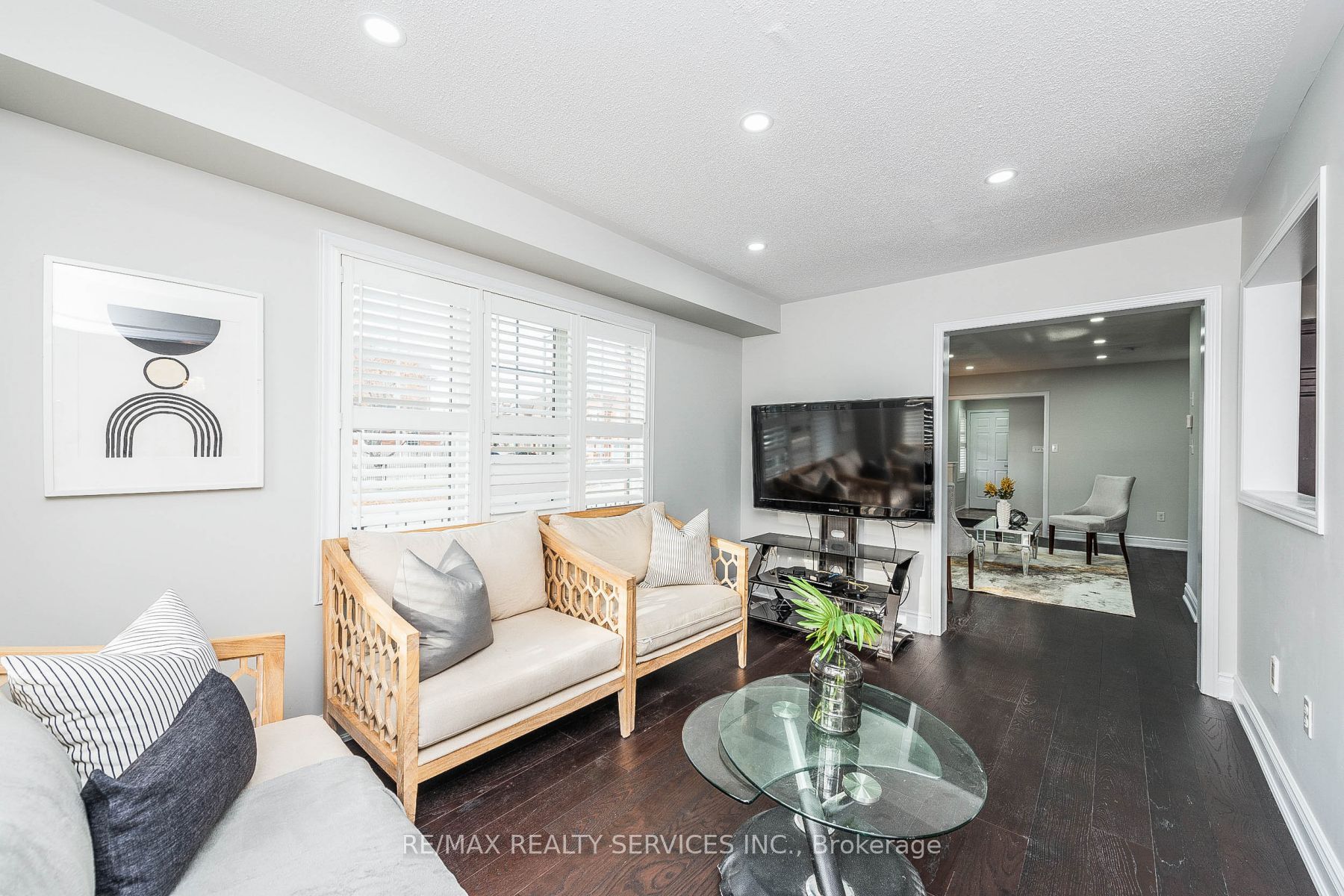 2 Burnstown Circ